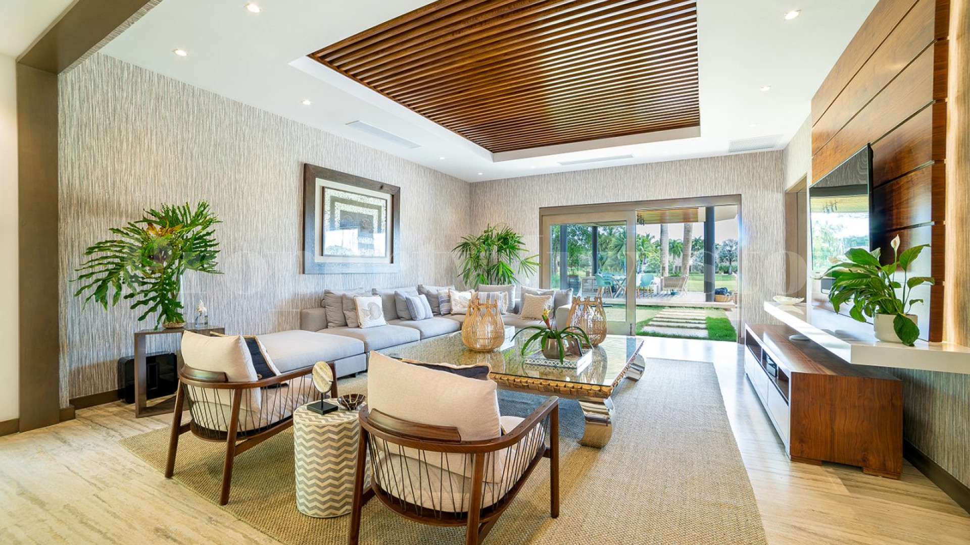 Exquisite 5 Bedroom Villa with Stunning Golf & Ocean Views for Sale in La Romana, Dominican Republic