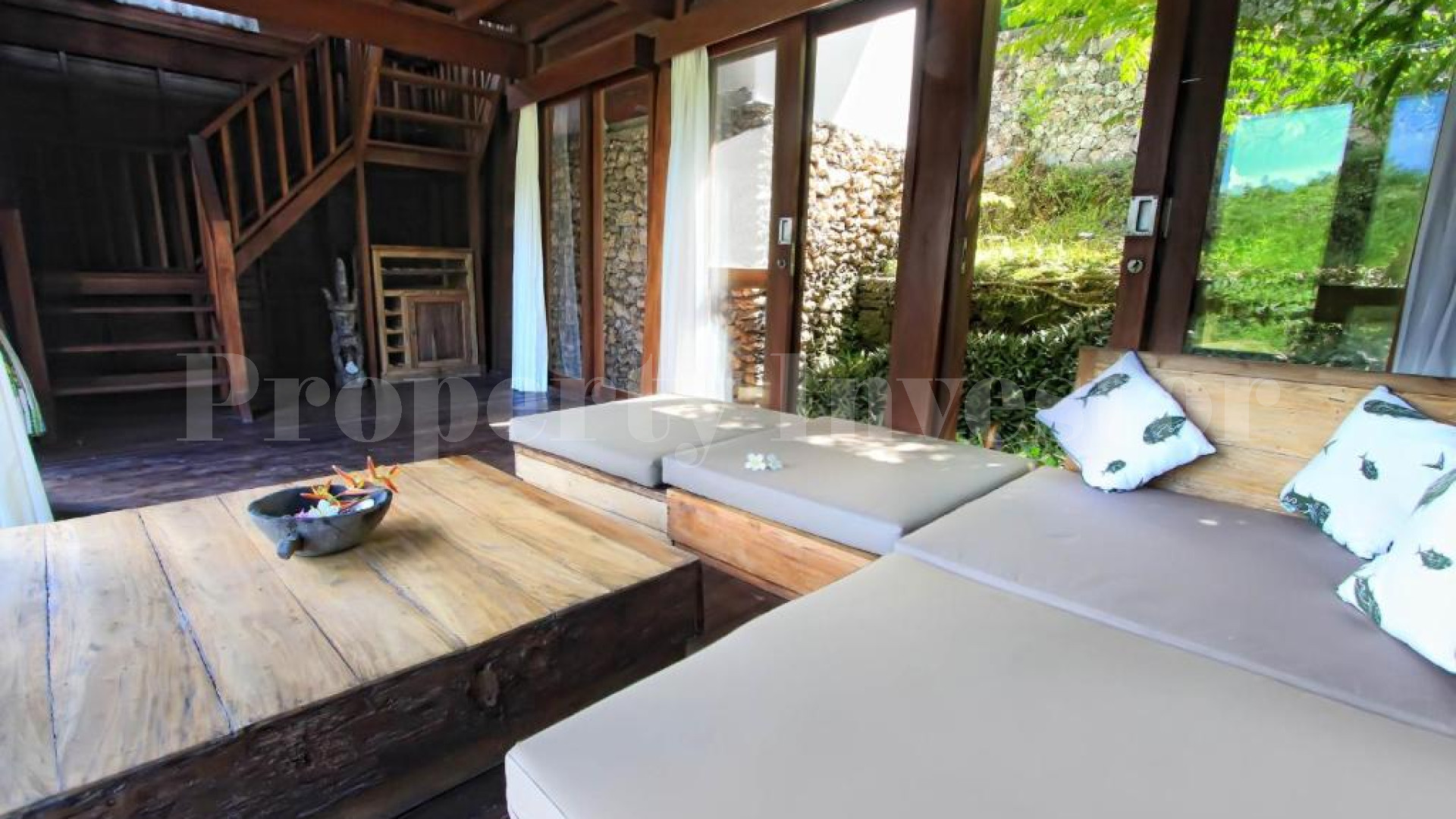 Impressive 4* Star 7 Villa Sustainable Beachfront Eco Resort on Nusa Ceningan, Indonesia