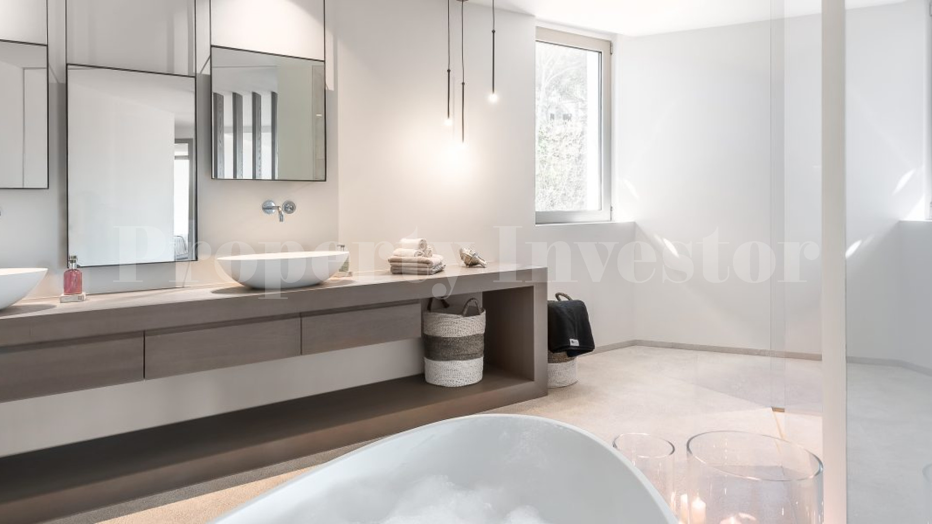 5 Bedroom First Line Sea View Villa in Nova Santa Ponsa