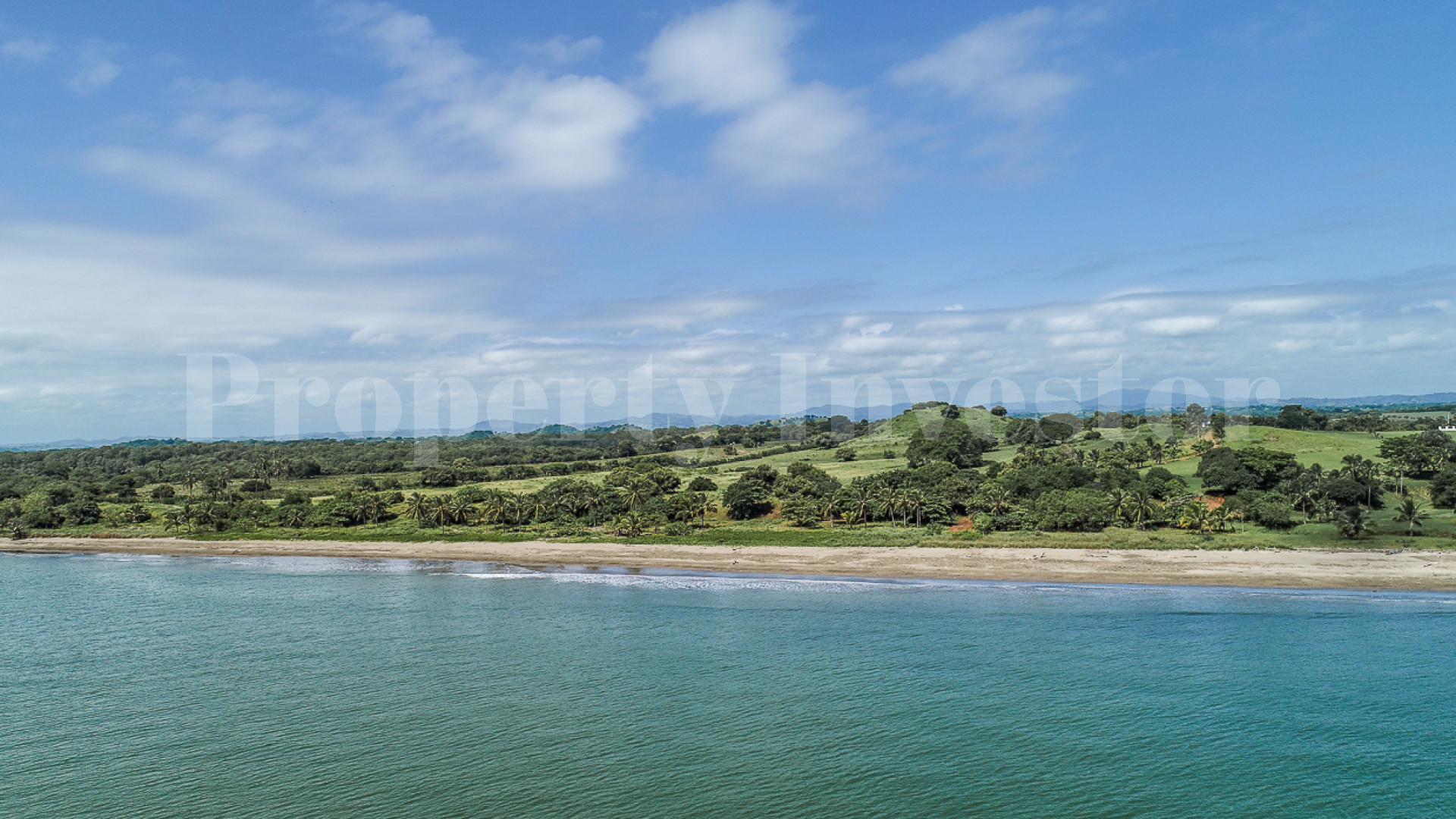 13.6 Hectare Commercial Beachfront Lot for Sale in El Manantial, Panama