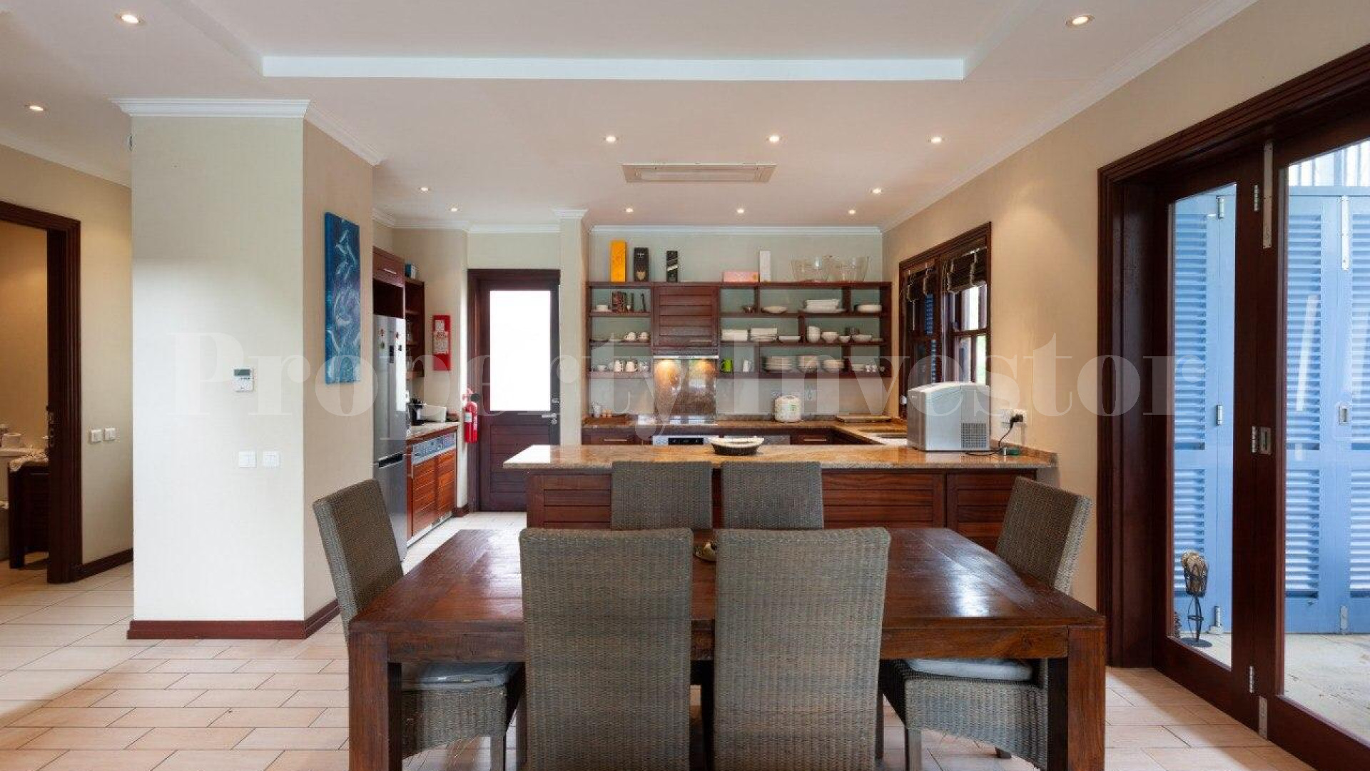 Spacious 4 Bedroom Waterfront Maison with Private Mooring for Sale on Eden Island, Seychelles