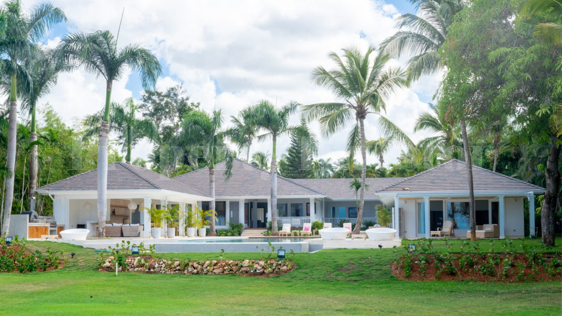 Modern Colonial 7 Bedroom Luxury Villa with Fabulous Golf & Ocean Views for Sale in La Romana, Dominican Republic