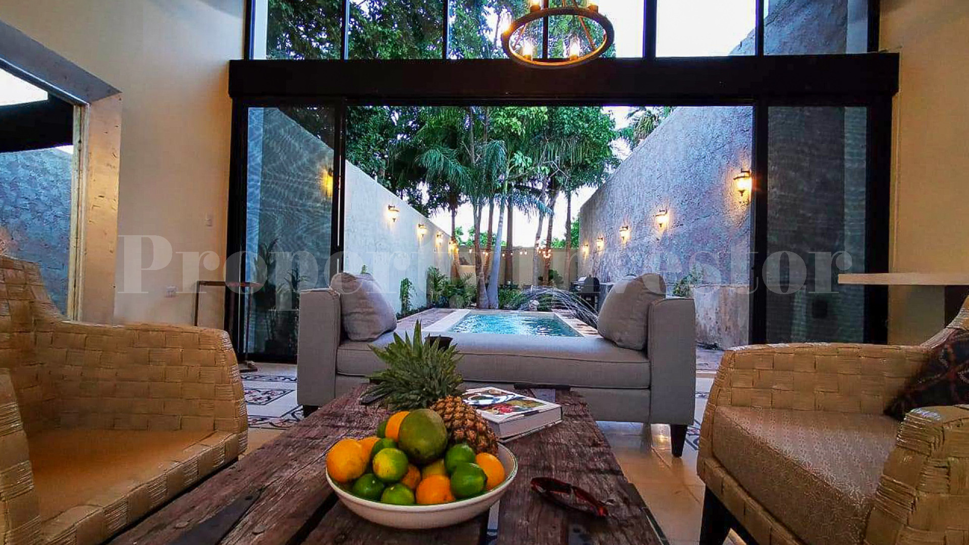 Beautifully Renovated 2 Bedroom Colonial Home for Sale in Merida