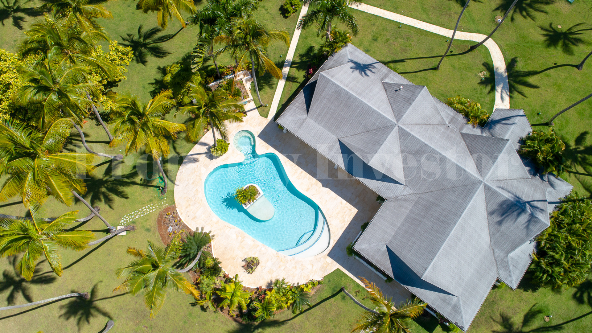 Самая восхитительная и роскошная вилла с 4 спальнями в Лас Терренас