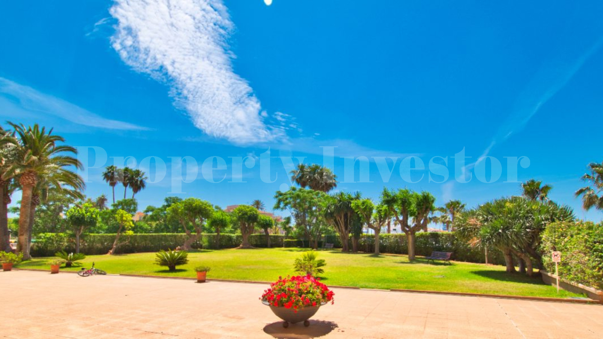 Spacious 3 Bedroom Luxury Apartment with Panoramic Sea Views in Portixоl, Palma de Mallorca