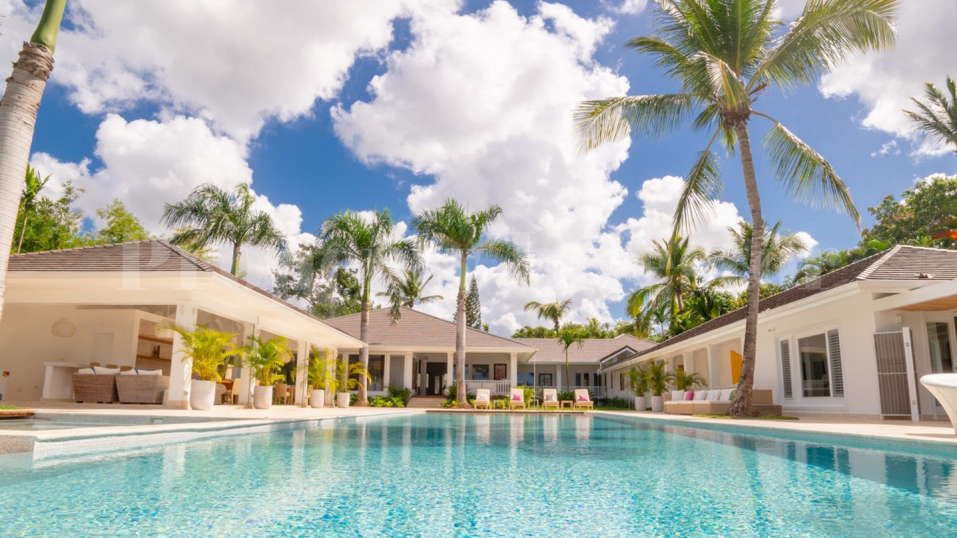 Modern Colonial 7 Bedroom Luxury Villa with Fabulous Golf & Ocean Views for Sale in La Romana, Dominican Republic