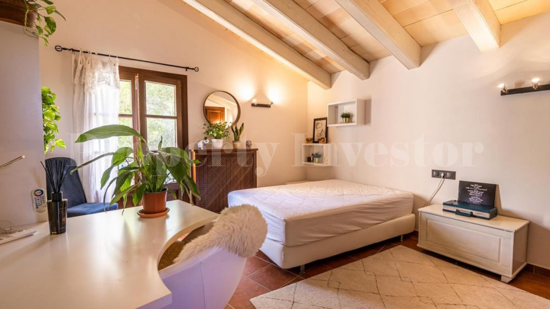 Красивая вилла на 4 спальни в традиционном  средиземноморском стиле в Портальс-Ноус, Майорка