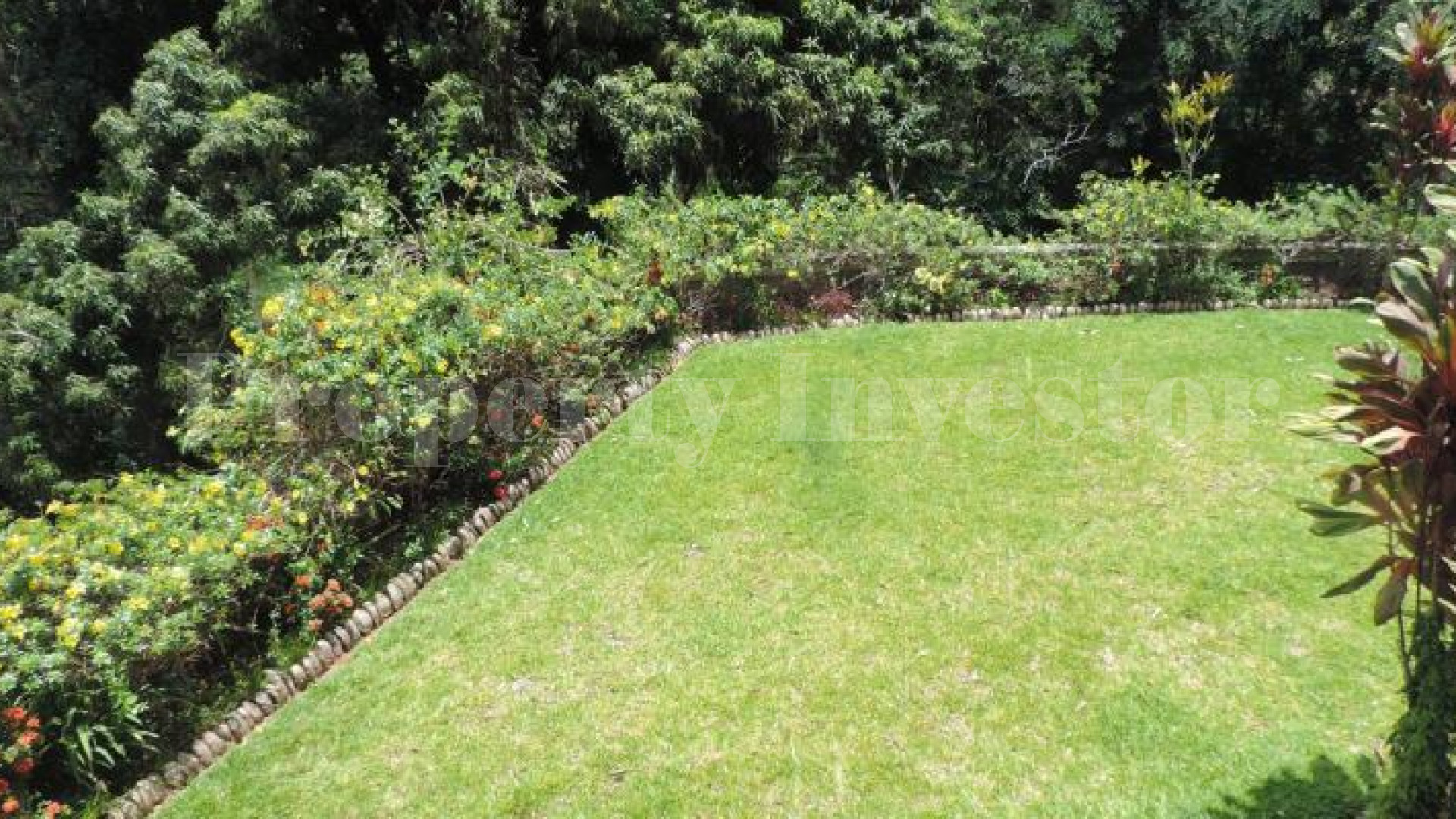 A Grand 5 Bedroom Seaview Villa with Expansive Lot for Sale in Mahé, Seychelles