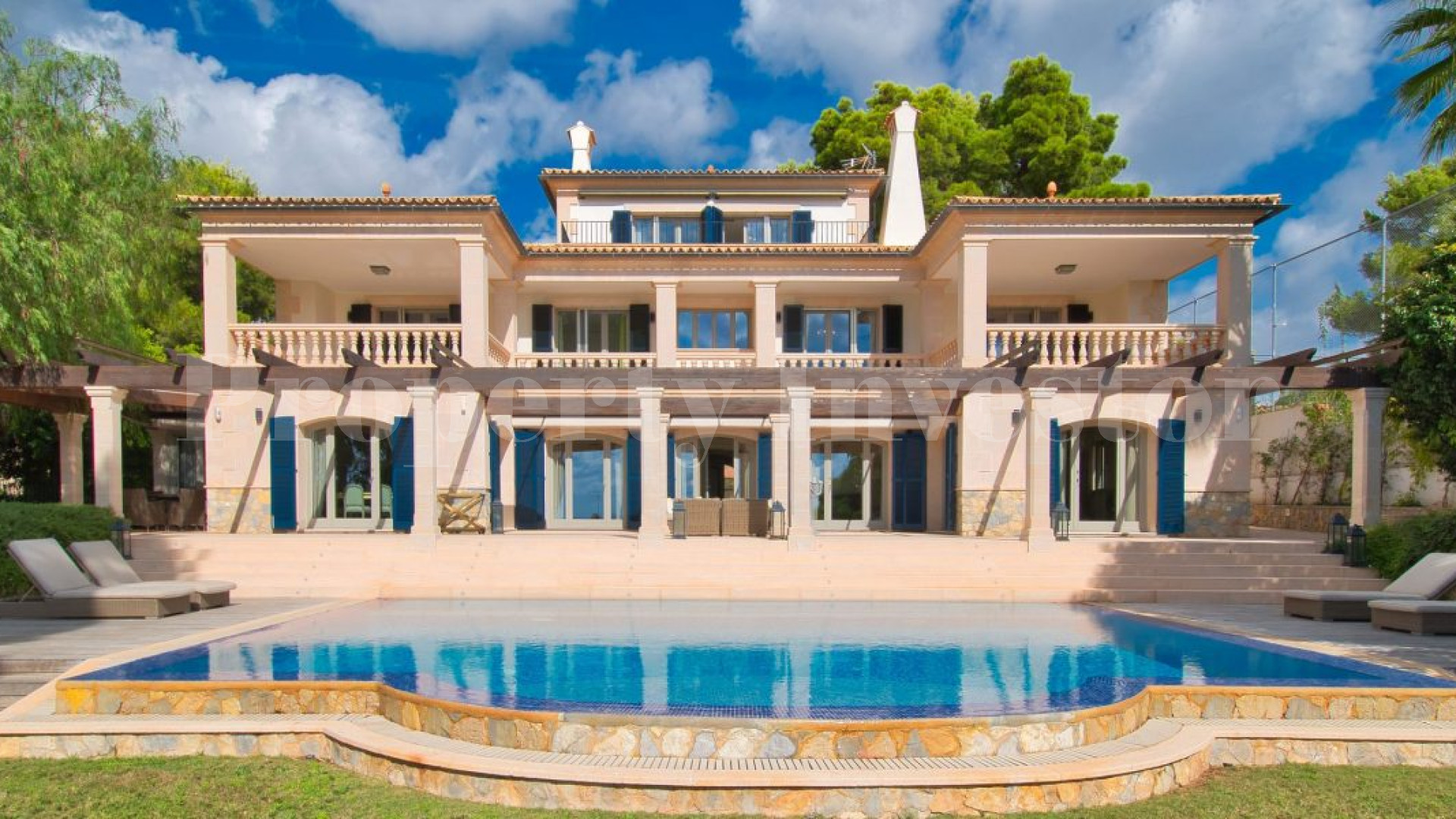 Идеальная роскошная вилла в стиле прошлых эпох с 7 спальнями в Старом Бендинате, Майорка