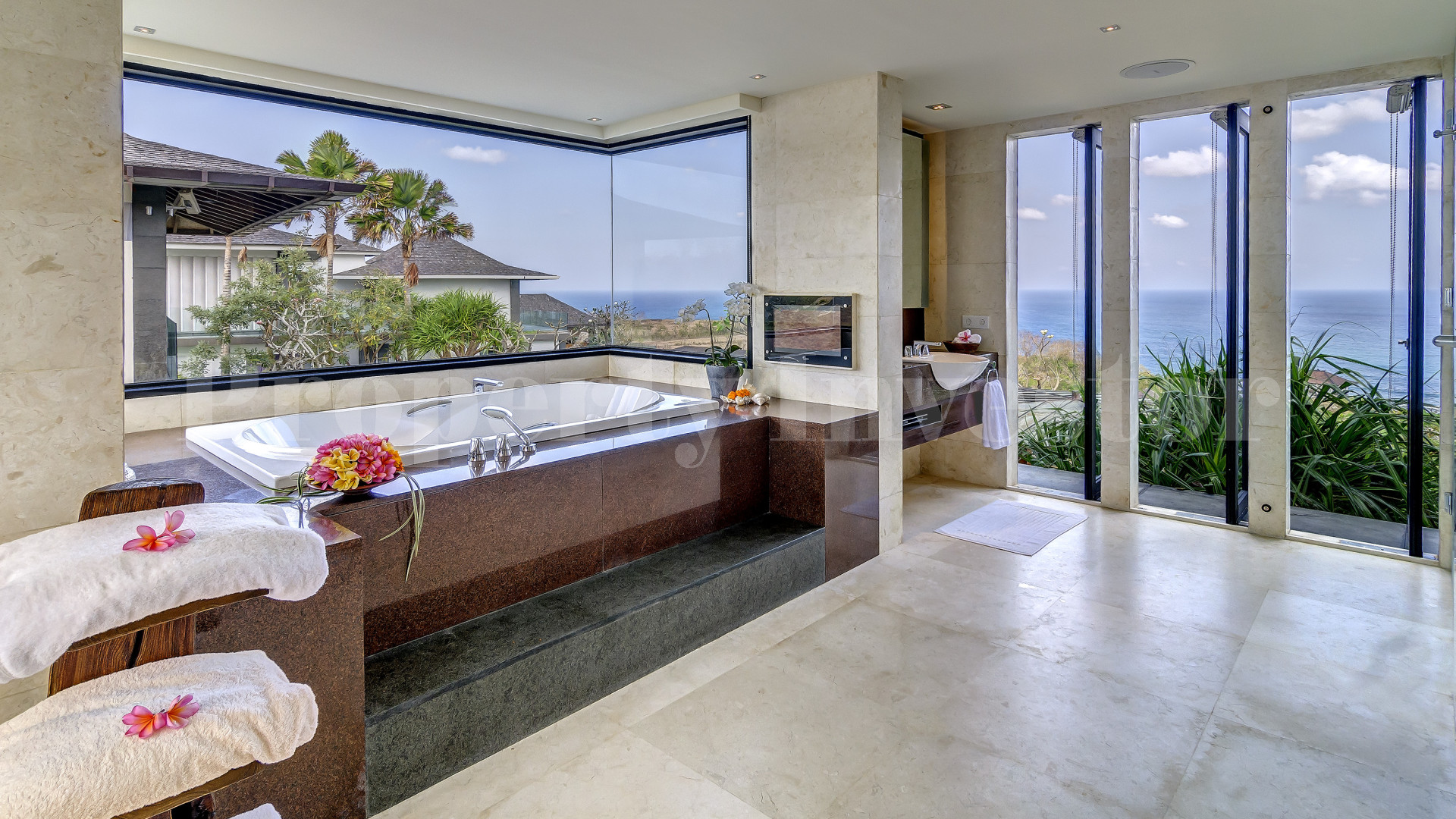 Stunning 7 Bedroom Luxury Villa with 180° Degree Panoramic Ocean Views for Sale in Pandawa, Bali