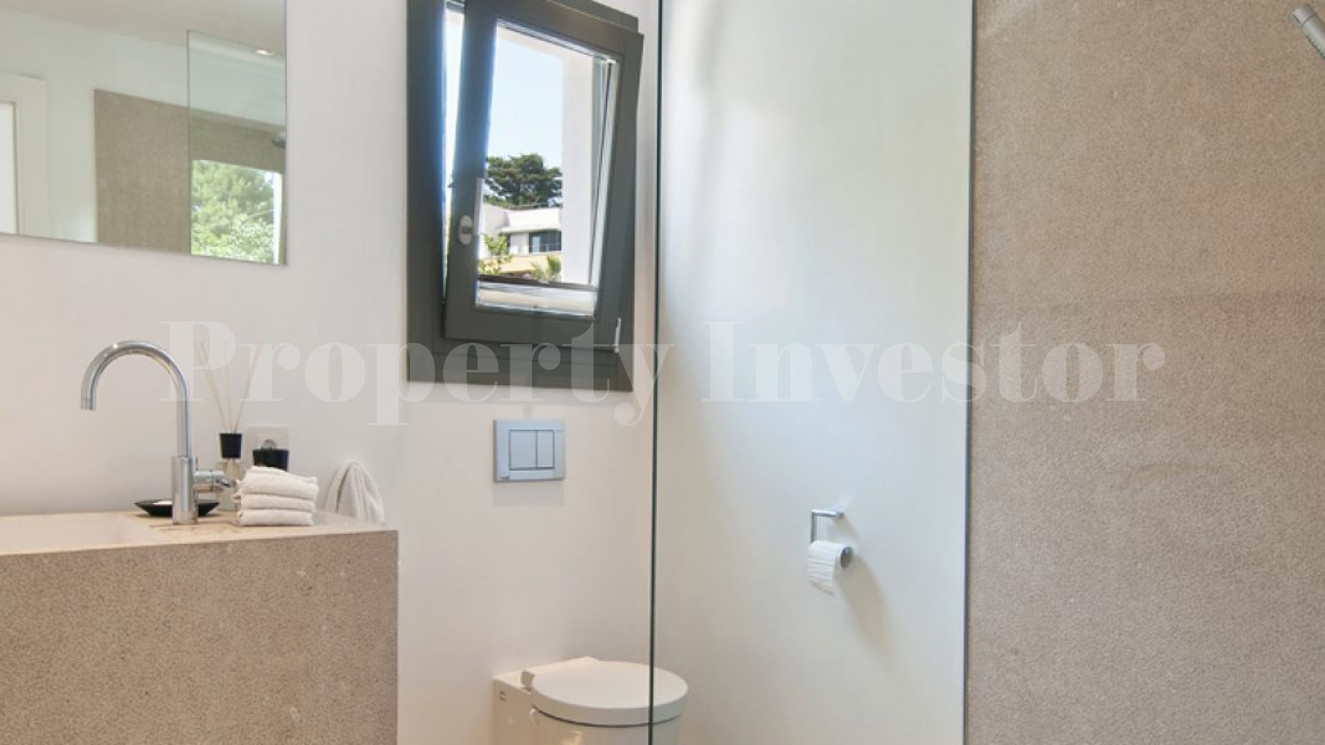 High Quality 6 Bedroom Sea View Villa in Nova Santa Ponsa