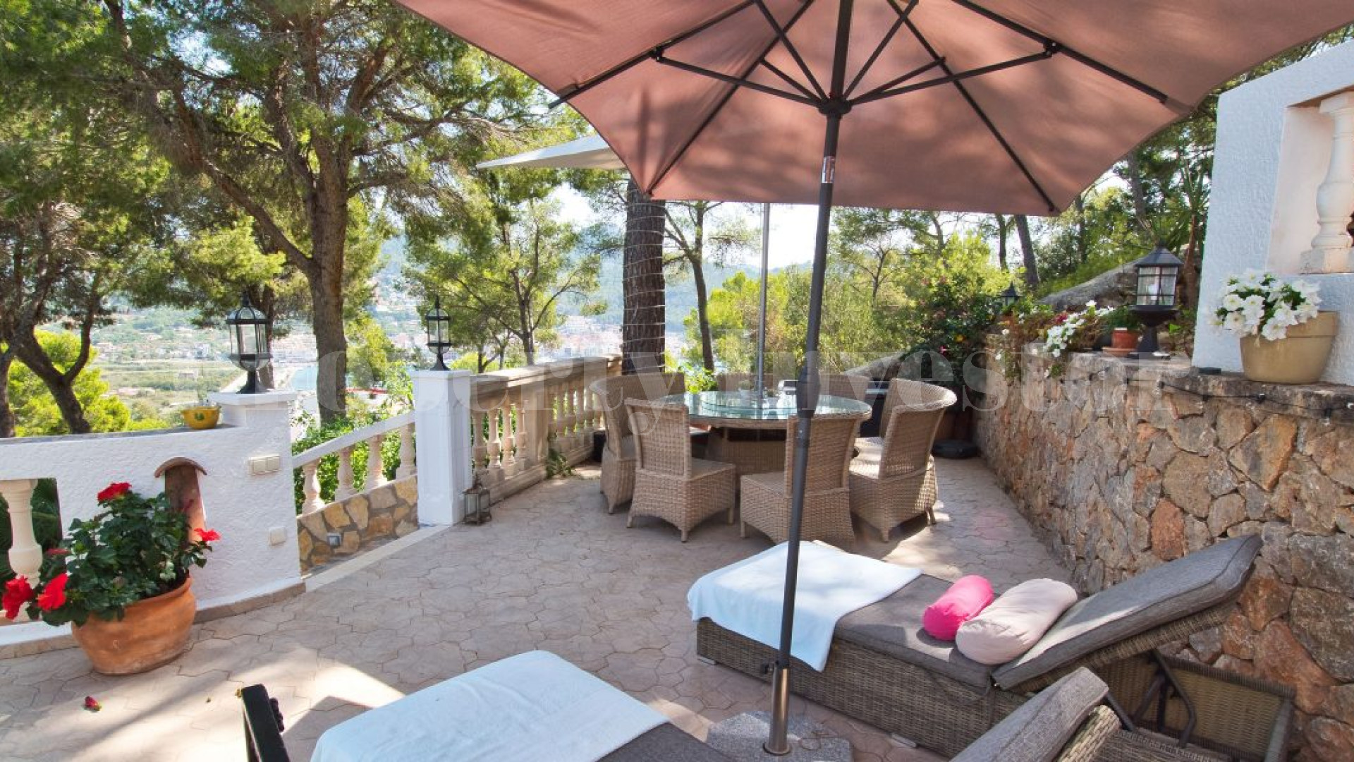 6 Bedroom Mediterranean Villa with Guest House Within Walking Distance to the Port