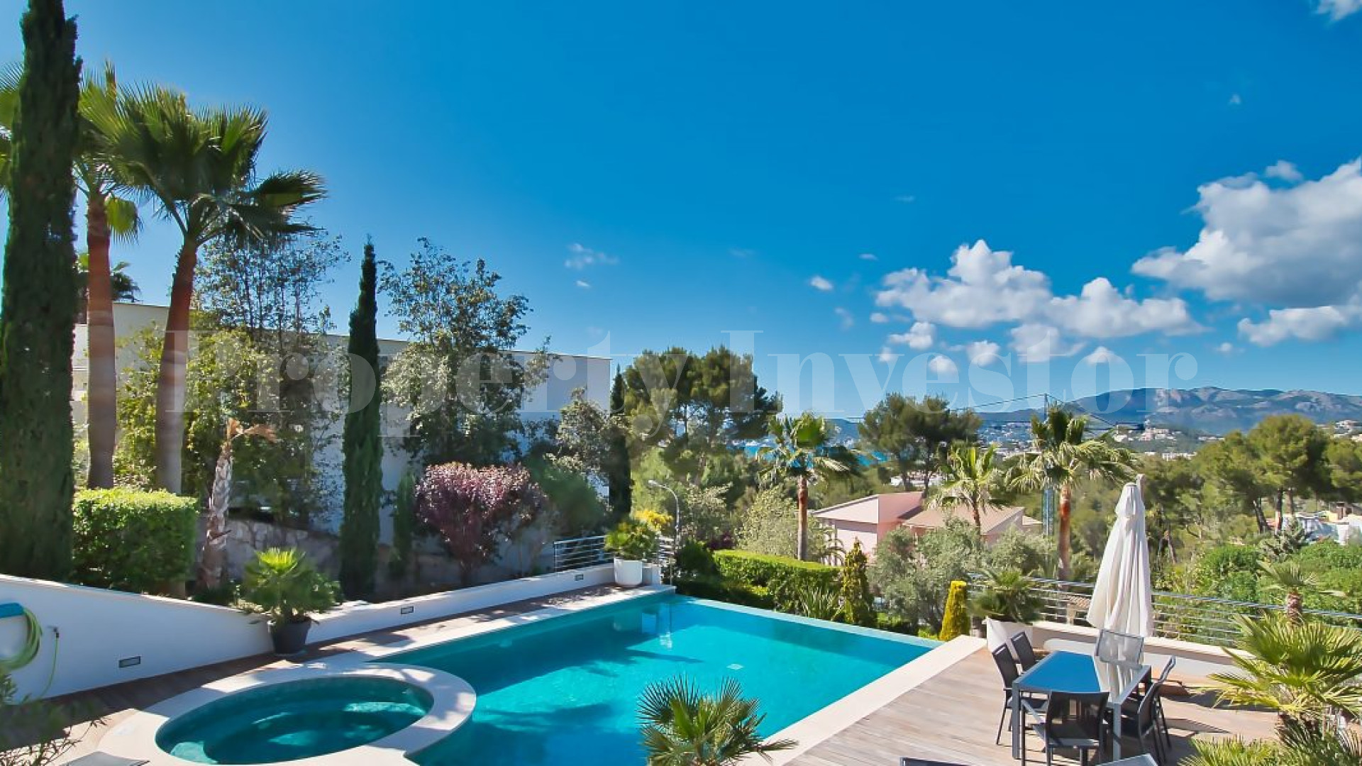 Elegant 4 Bedroom Villa in Nova Santa Ponsa