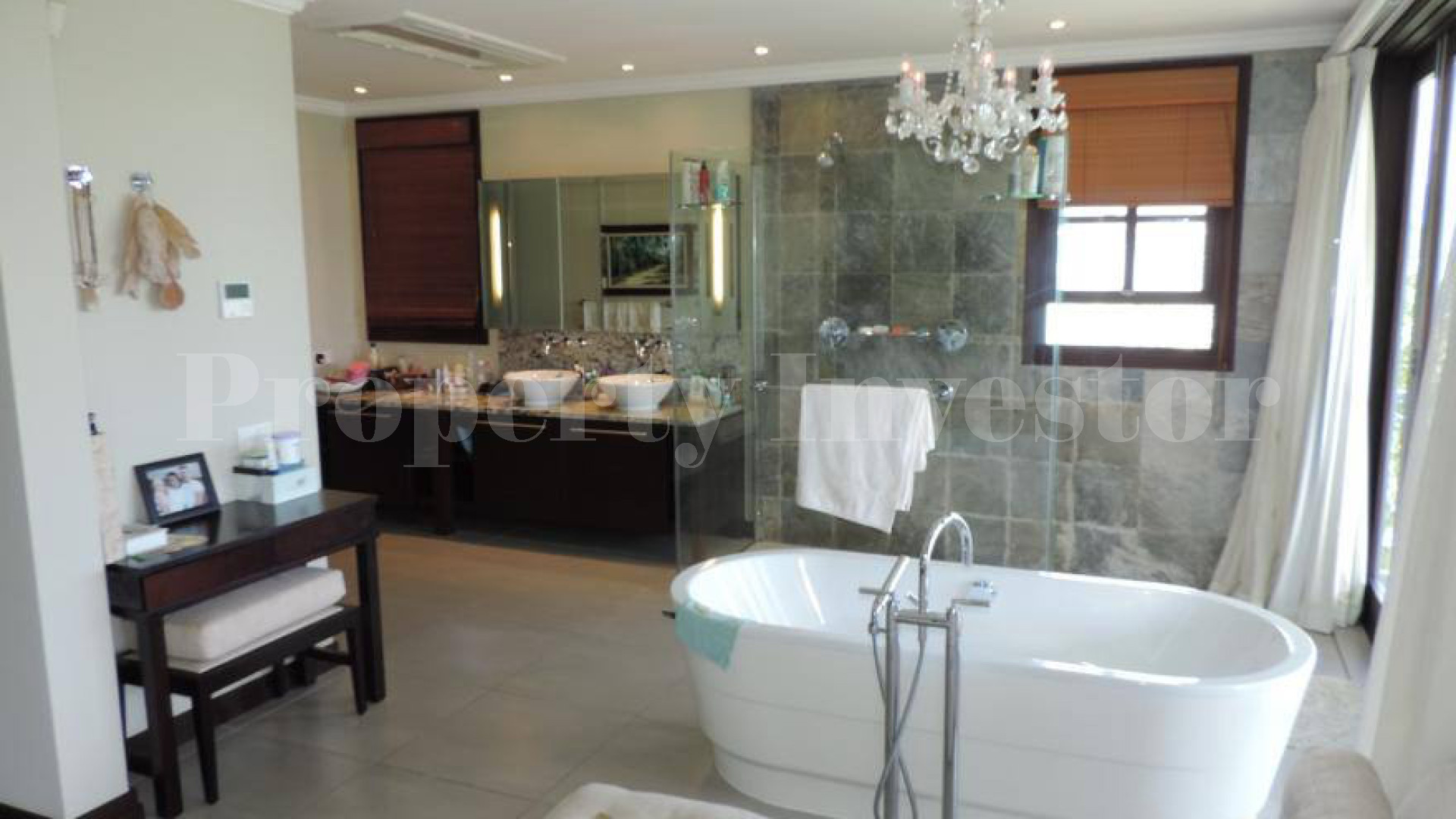 One-Of-A-Kind 8 Bedroom (6+2) Luxury Villa with Private Guest Cottage for Sale on Eden Island, Seychelles