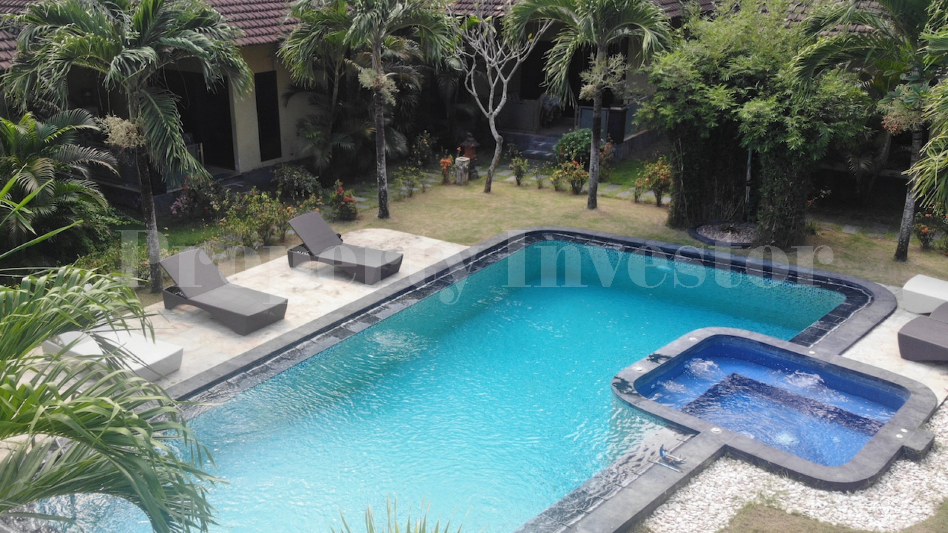 Fully Operational 9 Bungalow Beachfront Boutique Hotel for Sale in Candidasa, Bali
