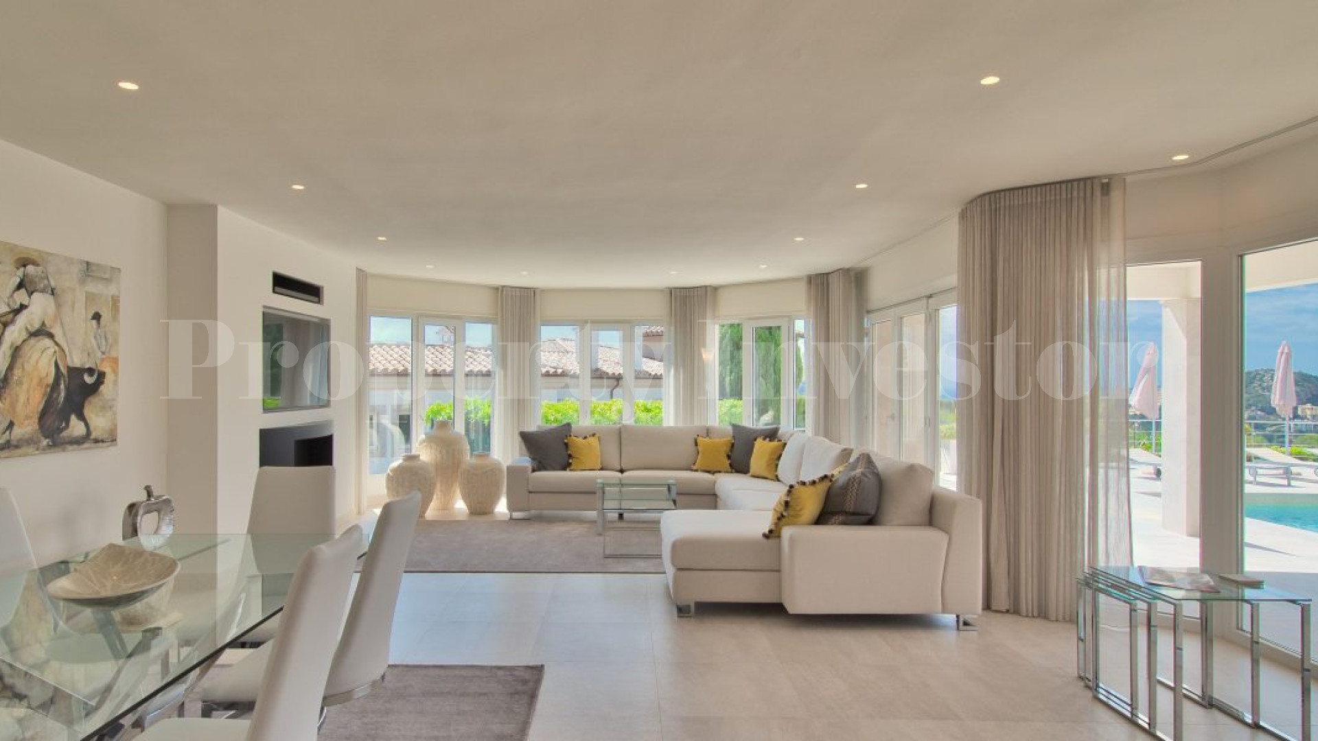 Роскошная вилла с 4 спальнями с видом на море в лучшем районе в Порт Андрач