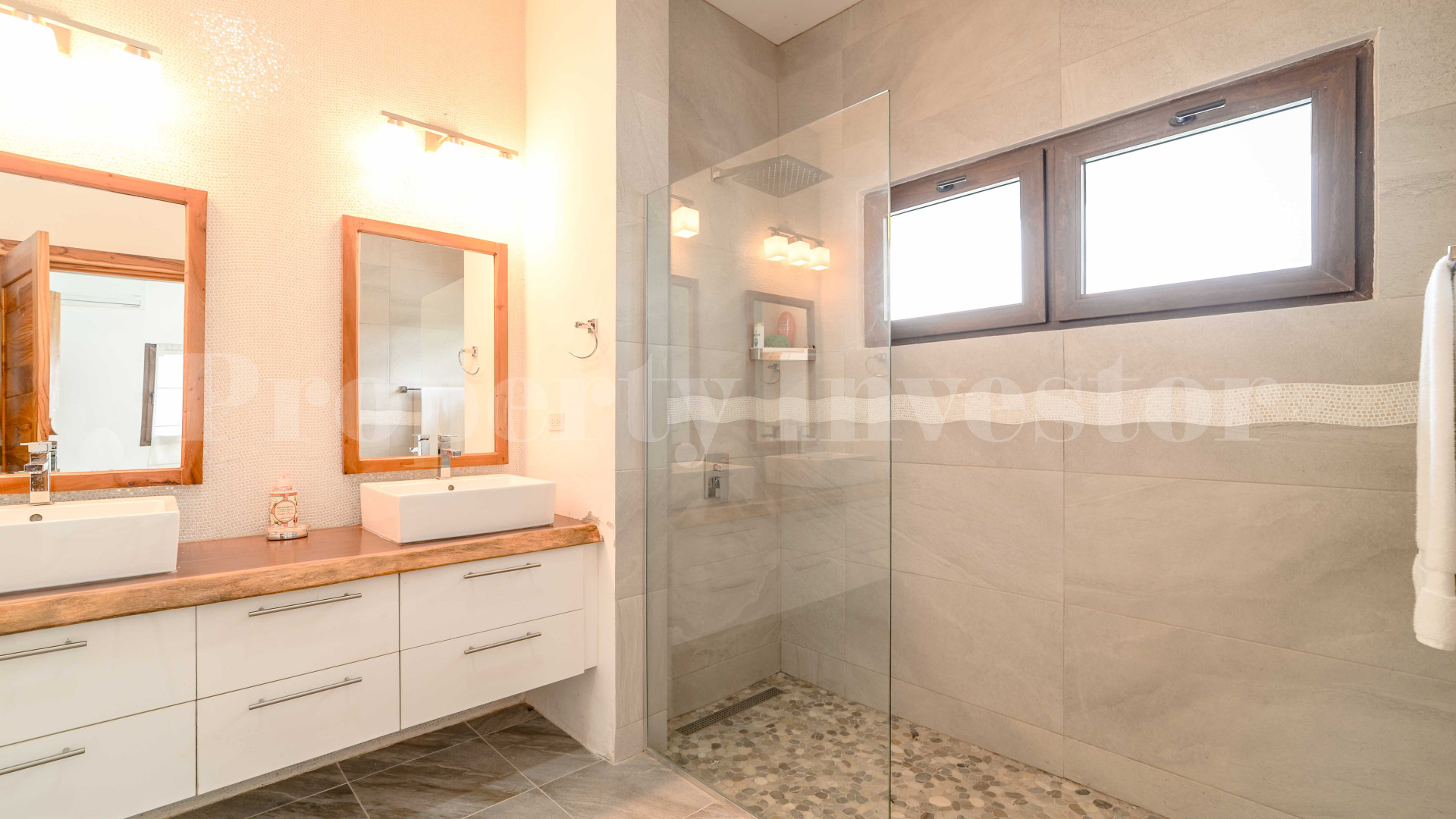 Newly Completed 3 Bedroom Luxury Oceanfront Villa for Sale in Pedasi, Panama