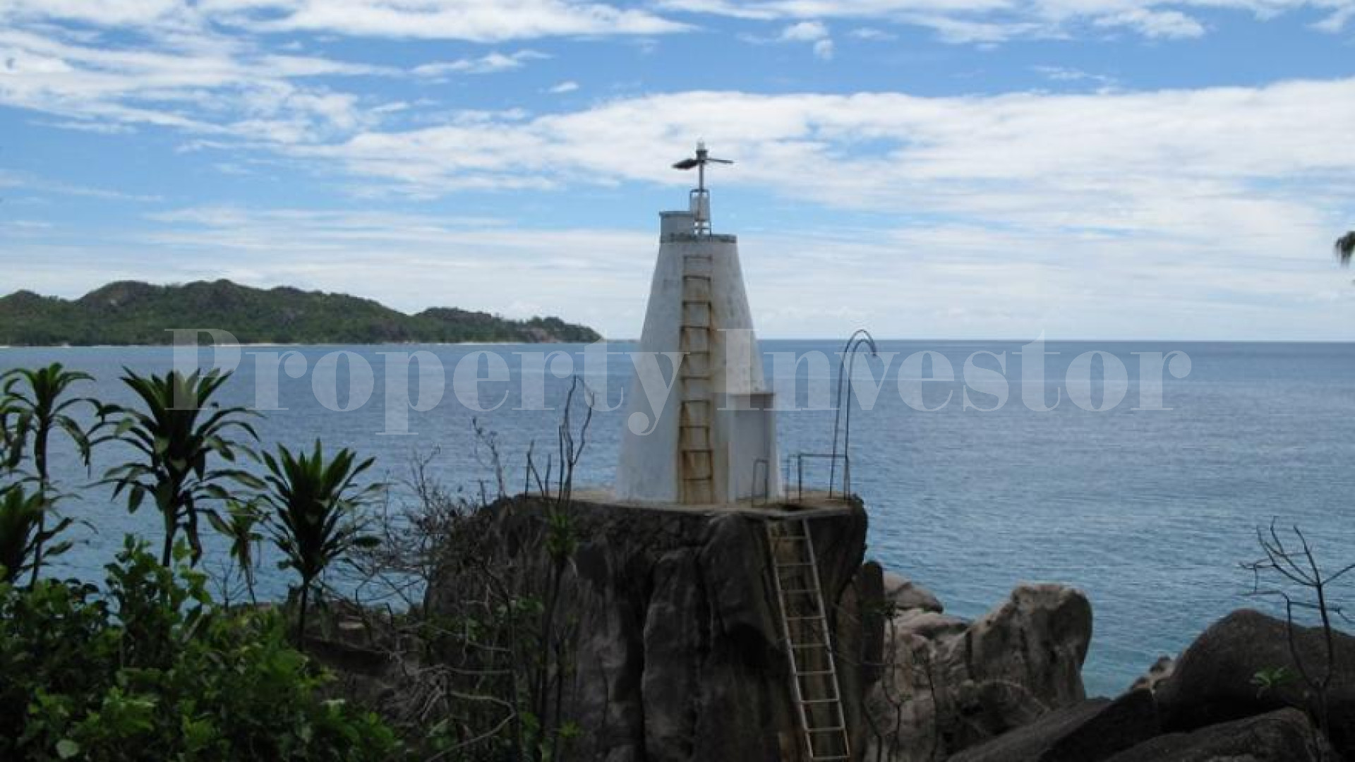 Large 4 Hectare Parcel of Land for Sale on Praslin Island