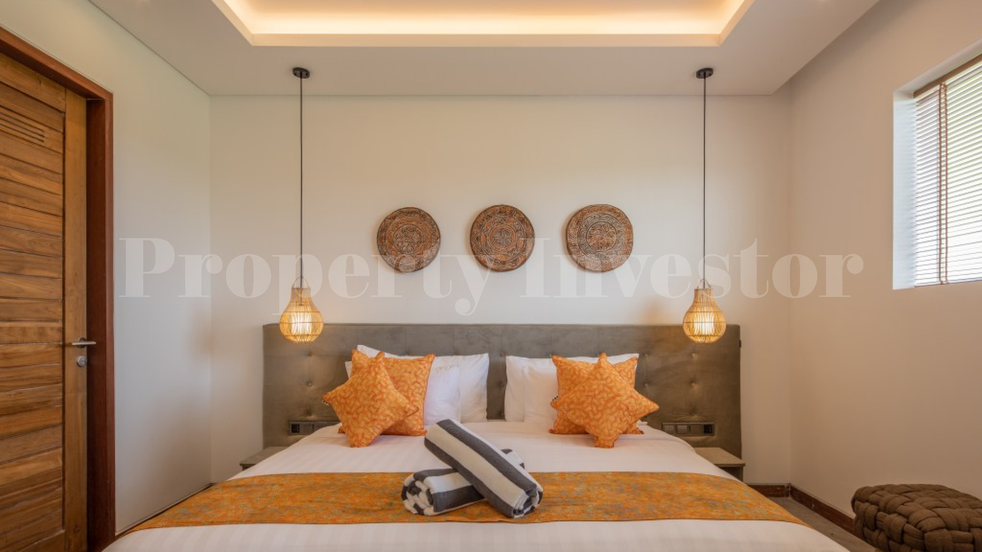 Продаётся потрясающая роскошная вилла на 4 спальни в Чангу-Берава, Бали