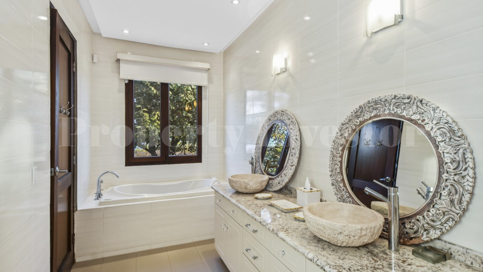 Elegant 4 Bedroom Beachfront Estate for Sale in Pedasi, Panama