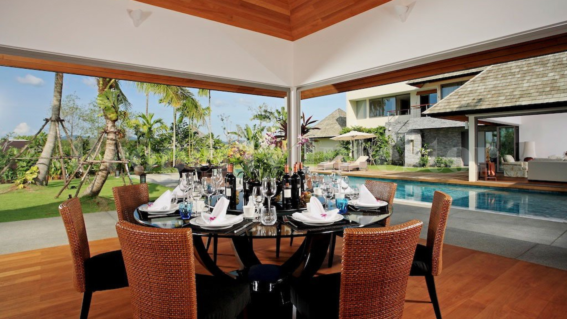 5 Bedroom Luxury Hillside Villa in Layan