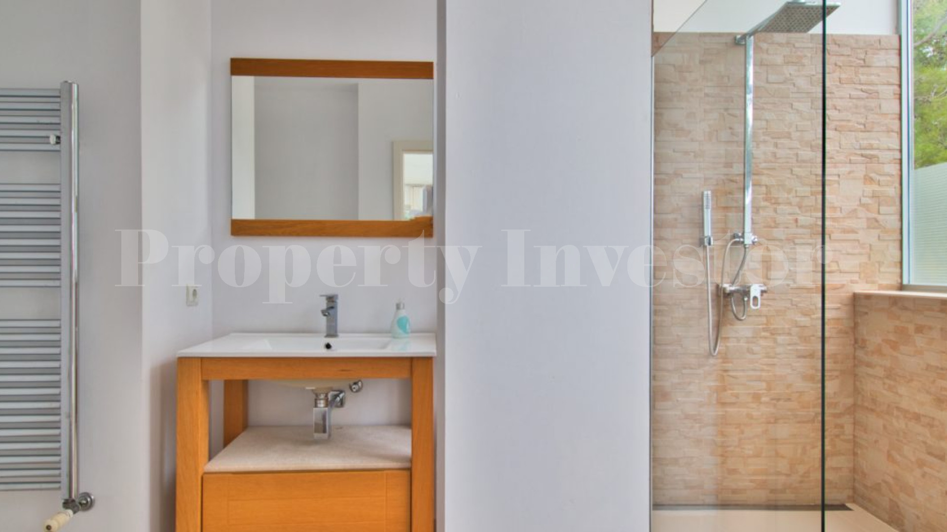 Stylish 4 Bedroom Modern Sea View Villa in Santa Ponsa