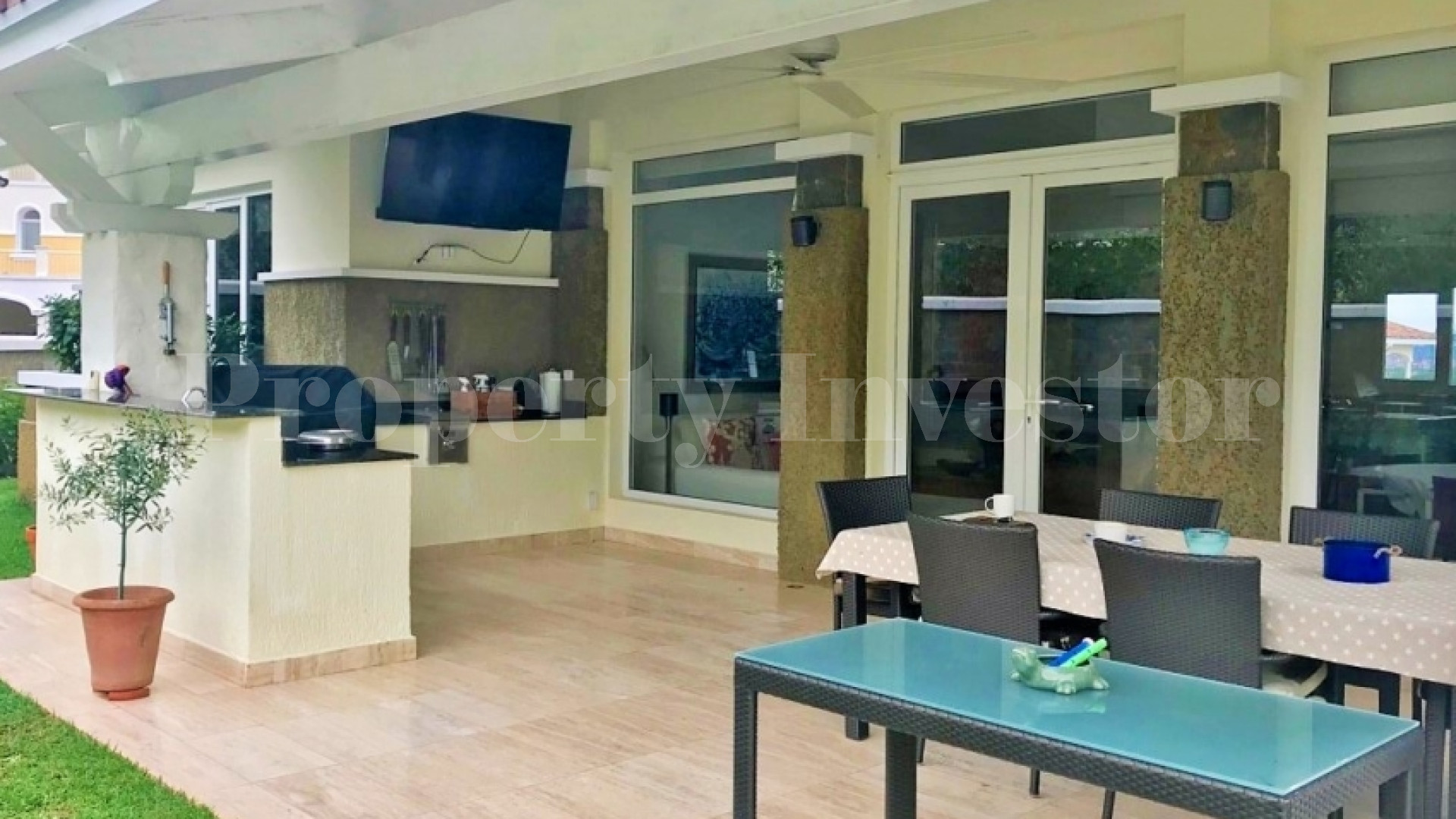 Gorgeous 4 Bedroom Luxury Golf Club Residence for Sale in Cocoli, Panama City