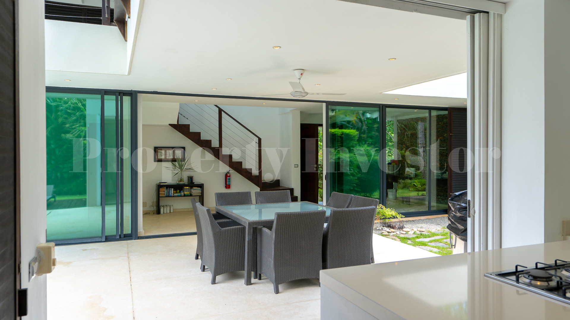 Modern 4 Bedroom Pool Villa for Sale in Playa Bonita, Dominican Republic