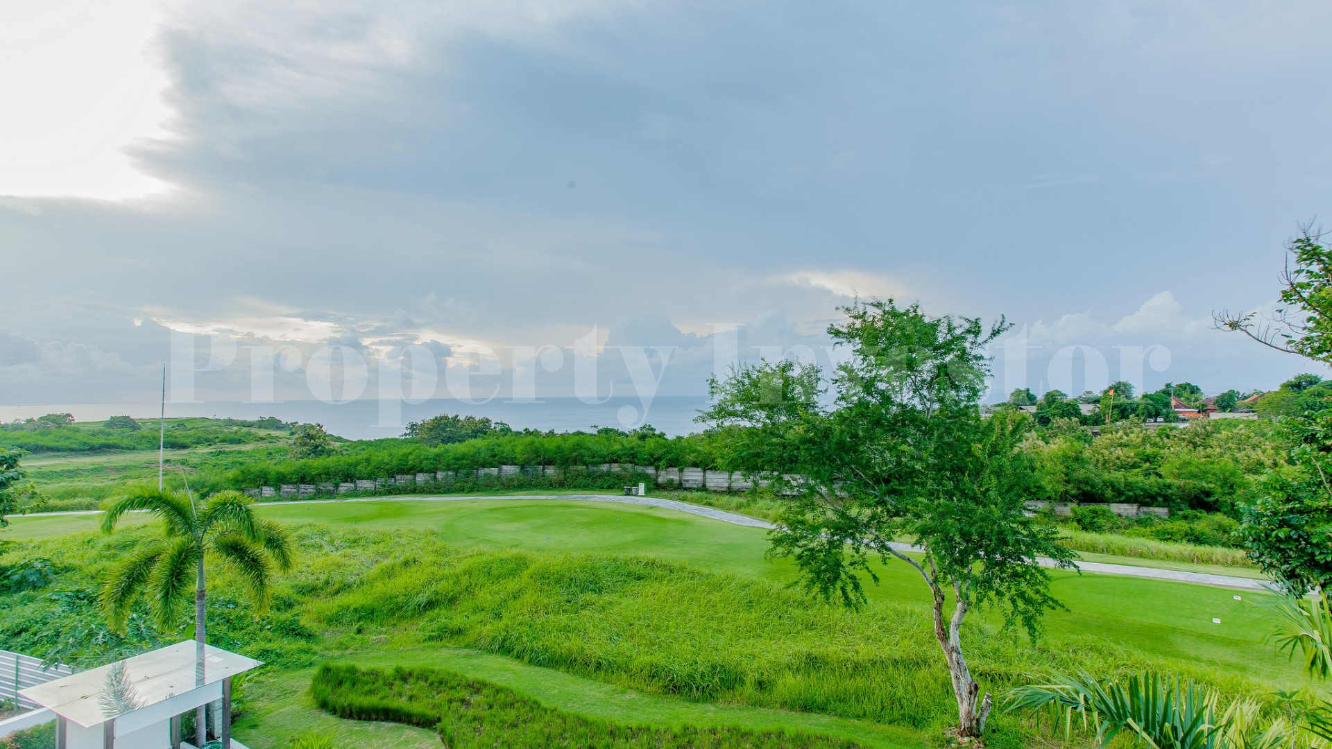 Magnificent 4 Bedroom Luxury Oceanview Villa in Private Gated Golf Community Near Dreamland Beach, Uluwatu, Bali