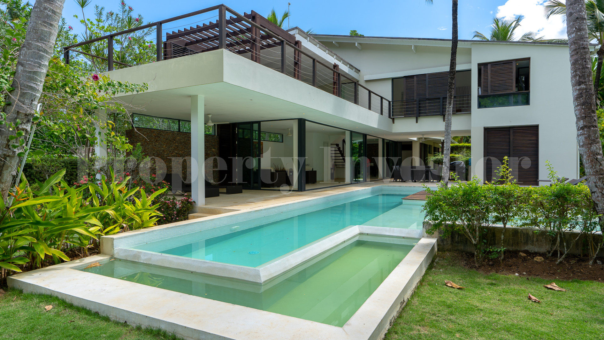 Modern 4 Bedroom Pool Villa for Sale in Playa Bonita, Dominican Republic