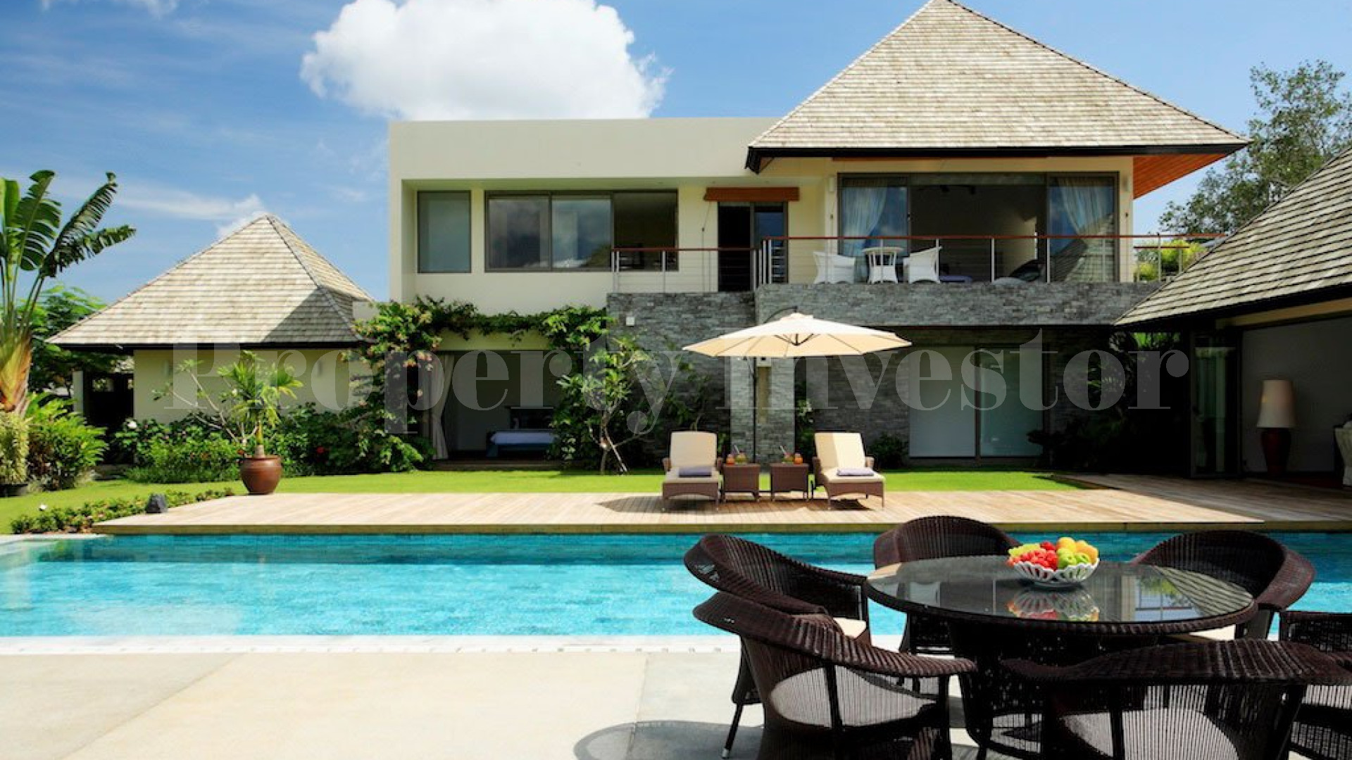 5 Bedroom Luxury Hillside Villa in Layan