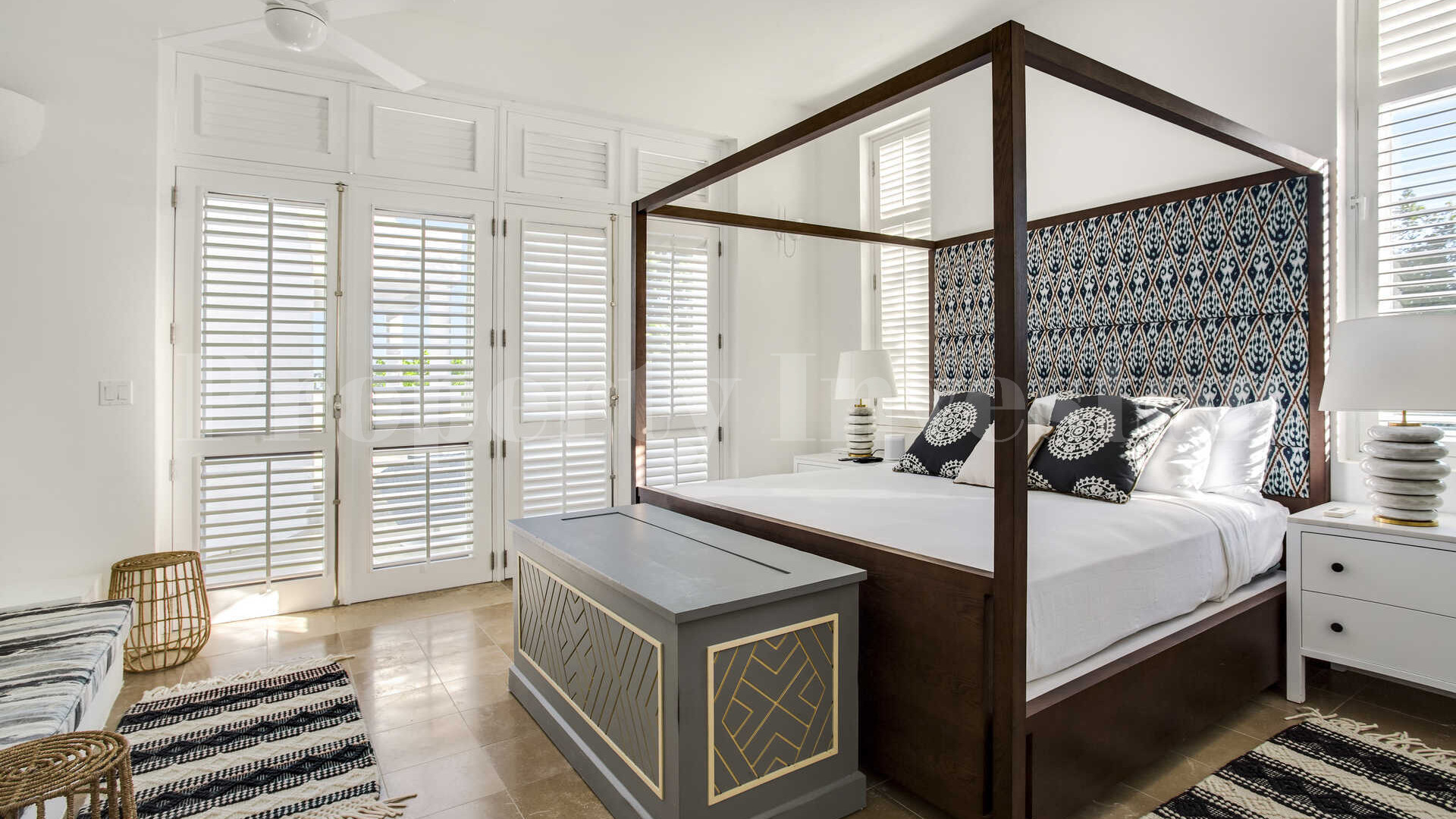 Превосходная вилла с 15 спальнями на пляже Лонг Бэй, Ангилья