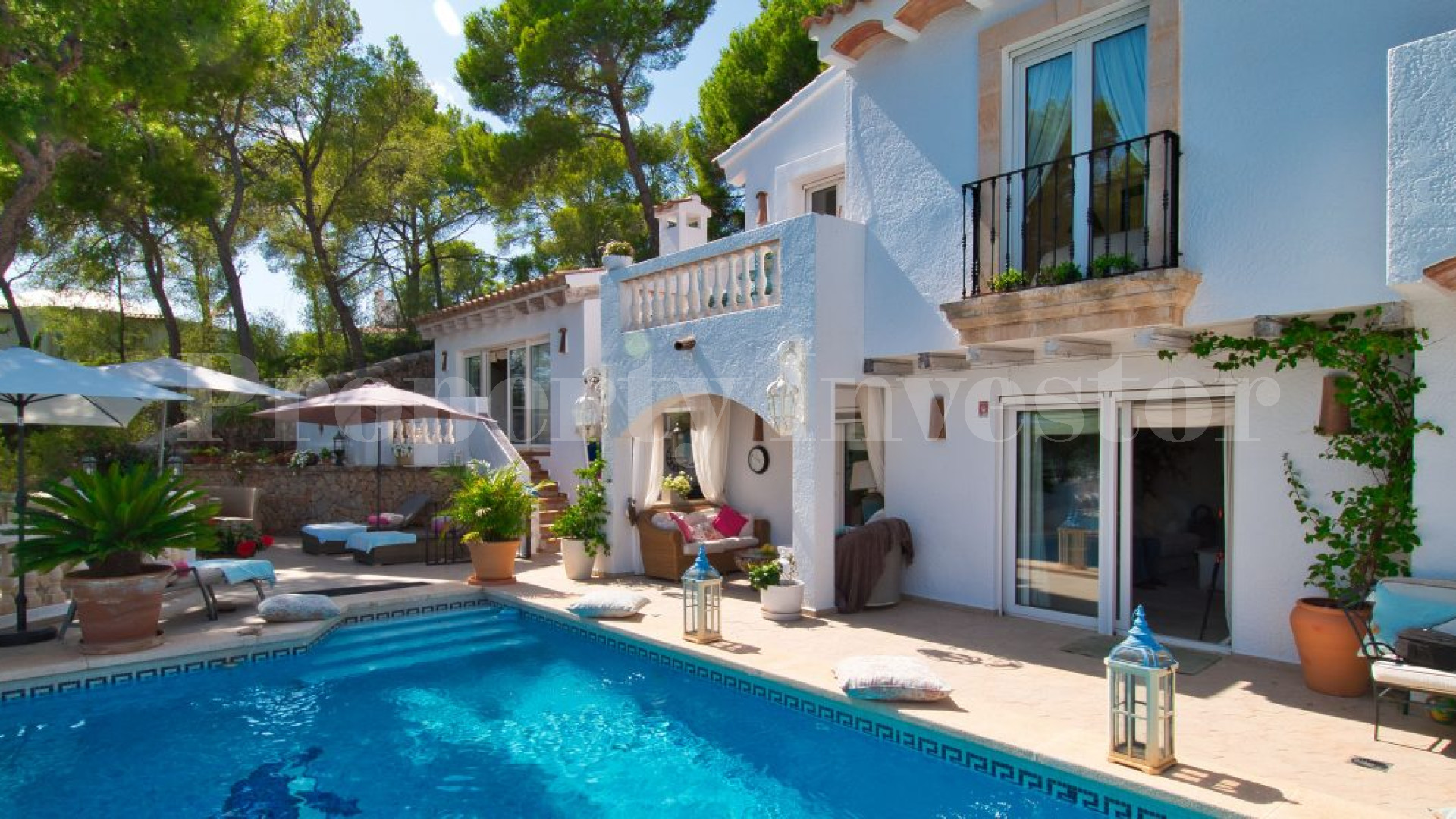 6 Bedroom Mediterranean Villa with Guest House Within Walking Distance to the Port