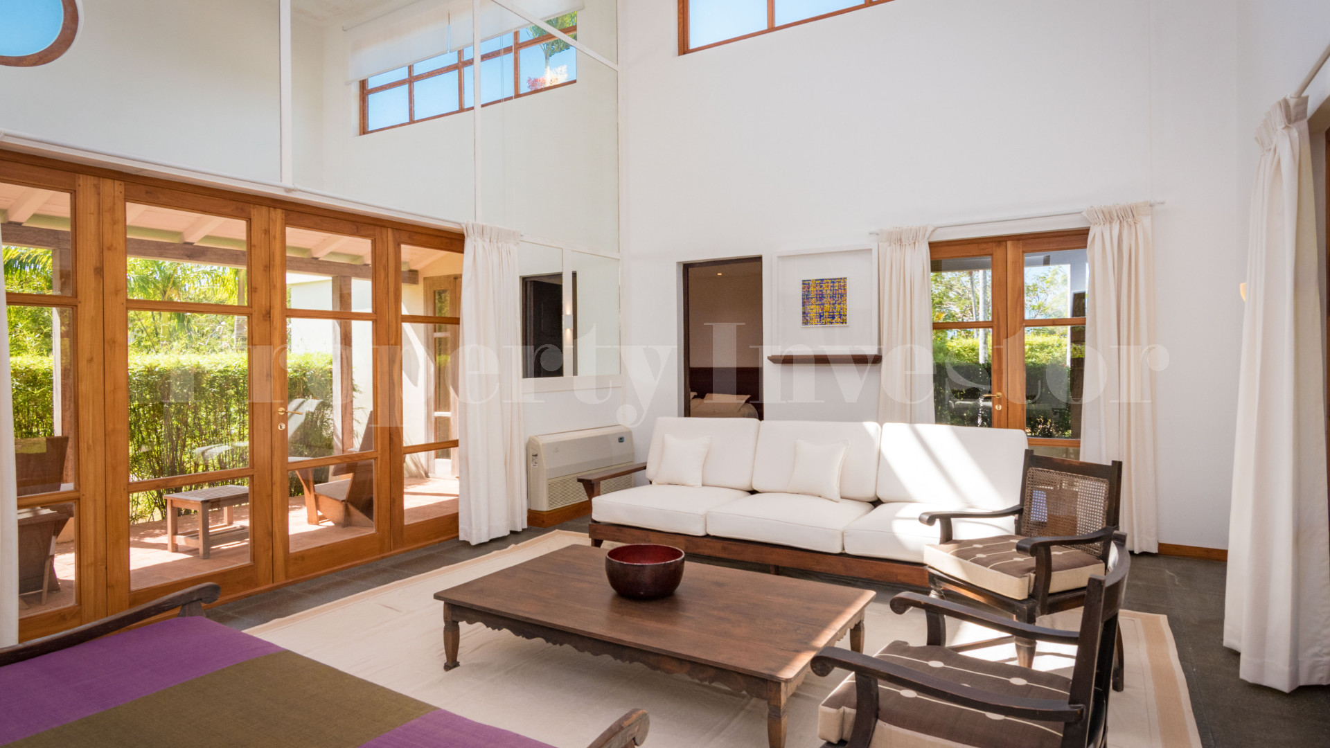 Elegant 5 Bedroom Luxury Tropical Estate for Sale in Pedasi, Panama