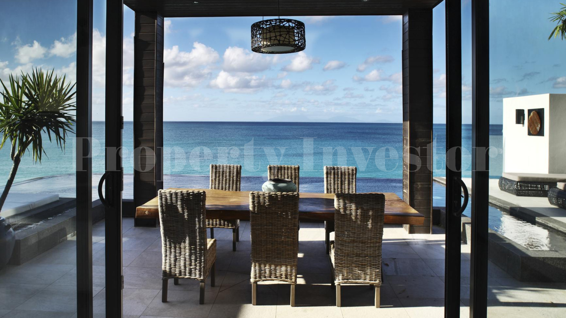 4 Bedroom Beach House "Barracuda 7"