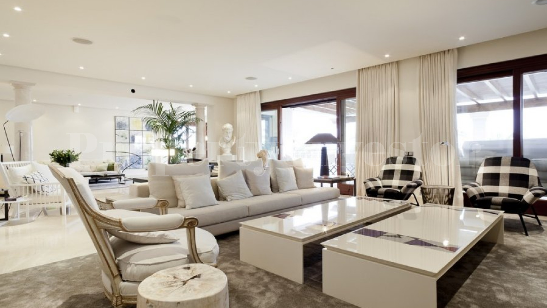 4 Bedroom Luxury Duplex Penthouse in Los Monteros Playa