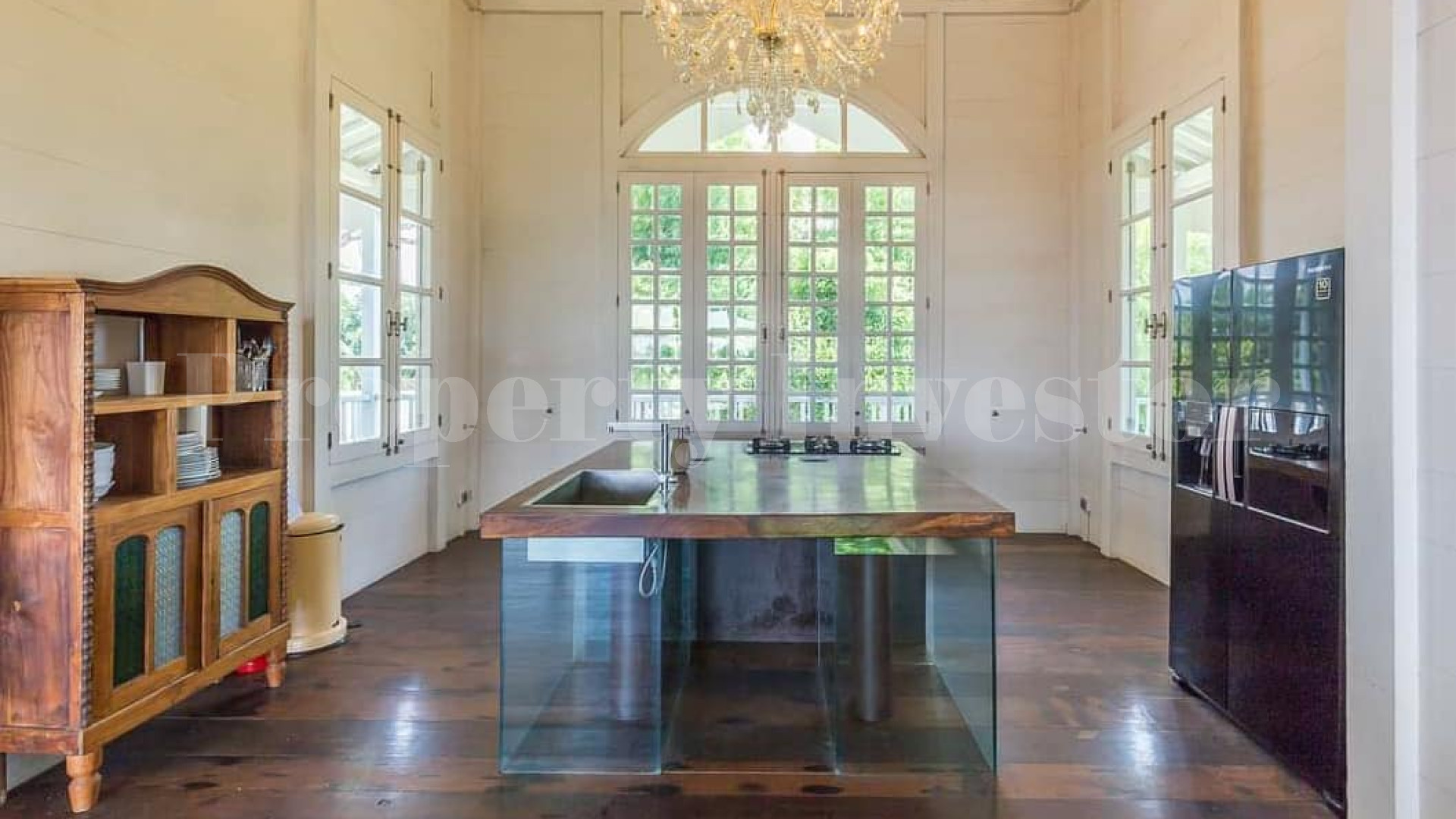 Sophisticated 6 Bedroom Luxury Colonial Style Villa for Rent in Canggu, Bali