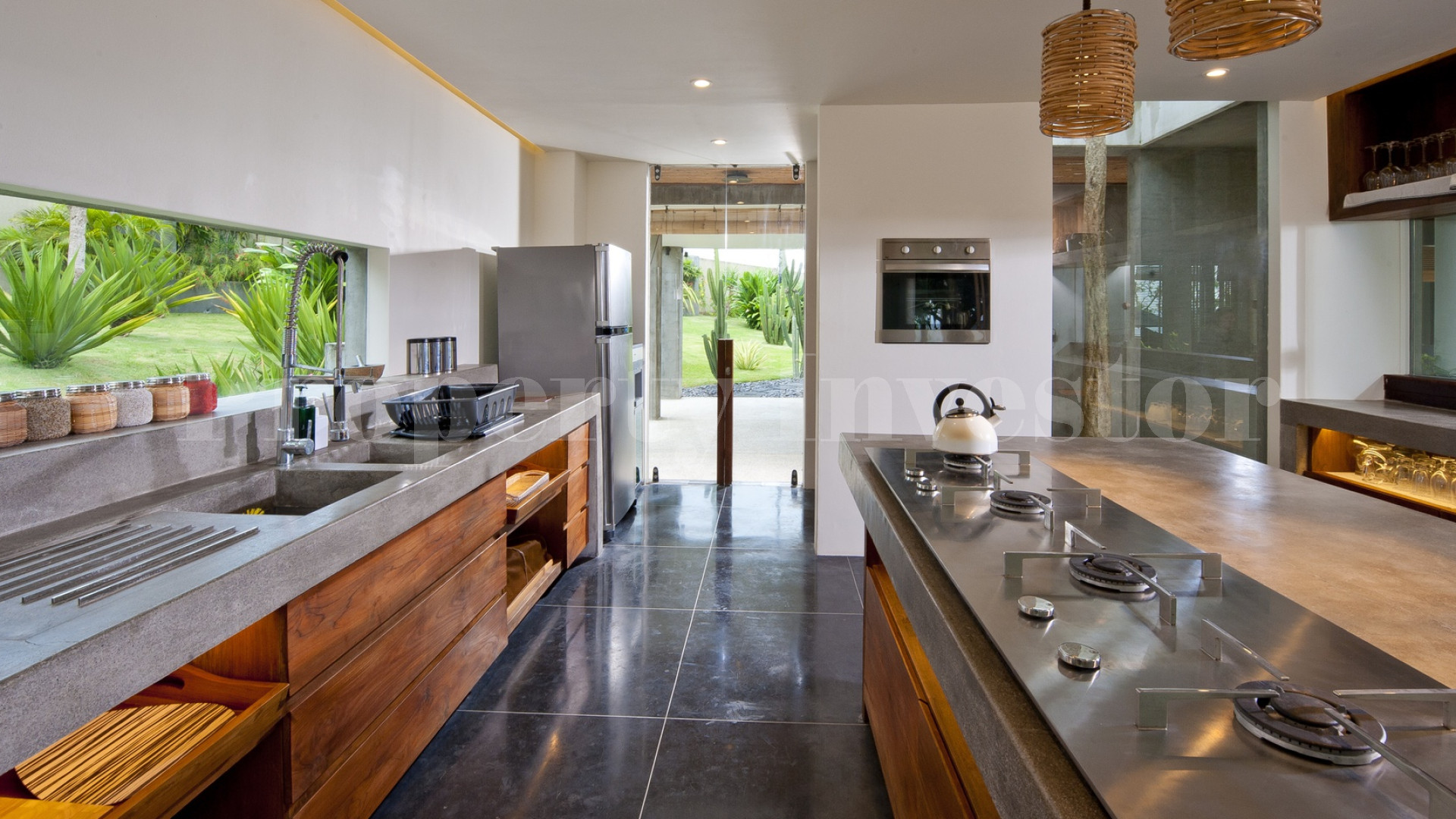 Breathtaking 3 Bedroom Beachfront Estate in Tanah-Lot, Tabanan, Bali