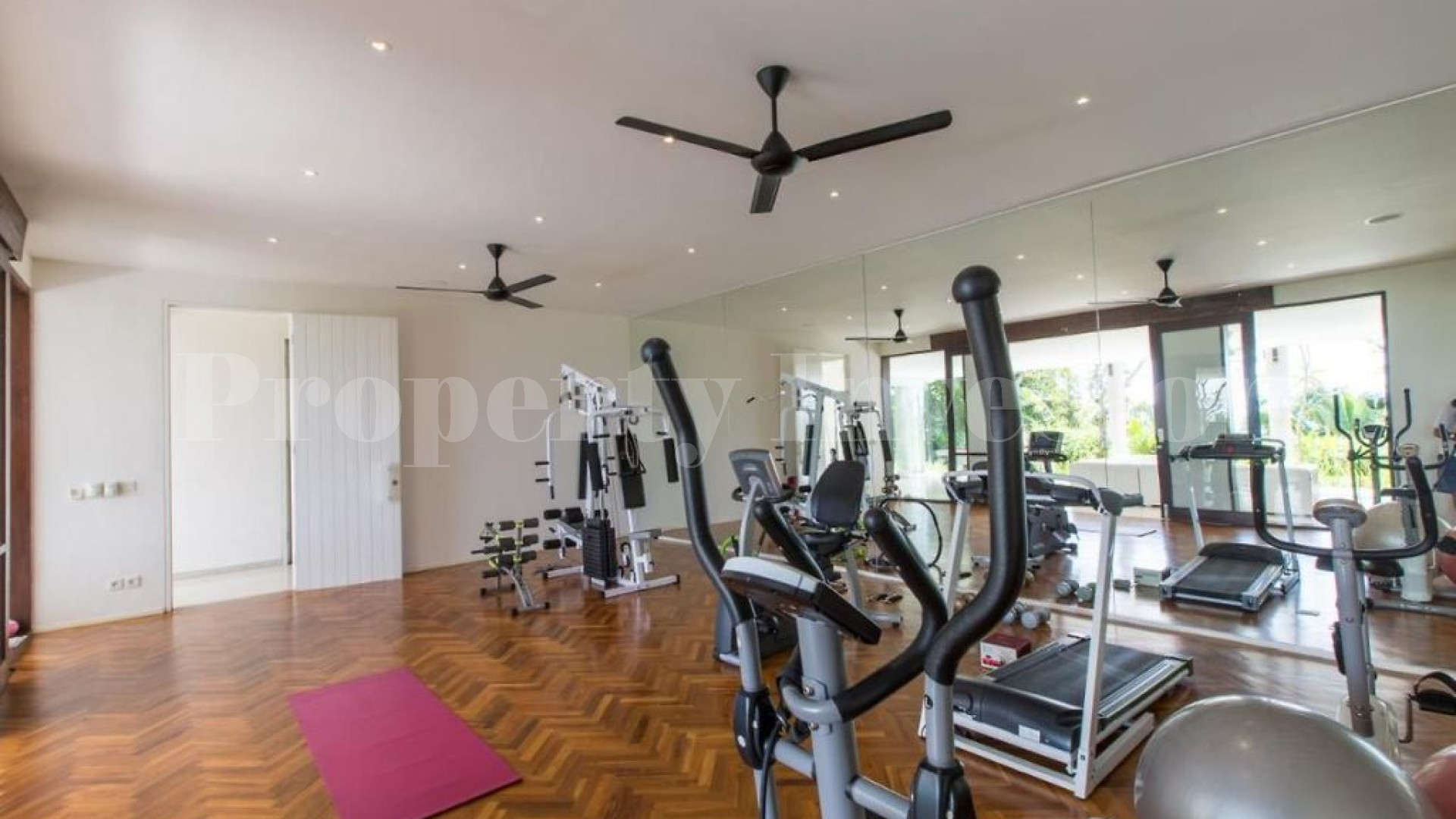 Impressive 4 Bedroom Contemporary Luxury Villa with Spectacular Valley Views for Sale in Uluwatu, Bali