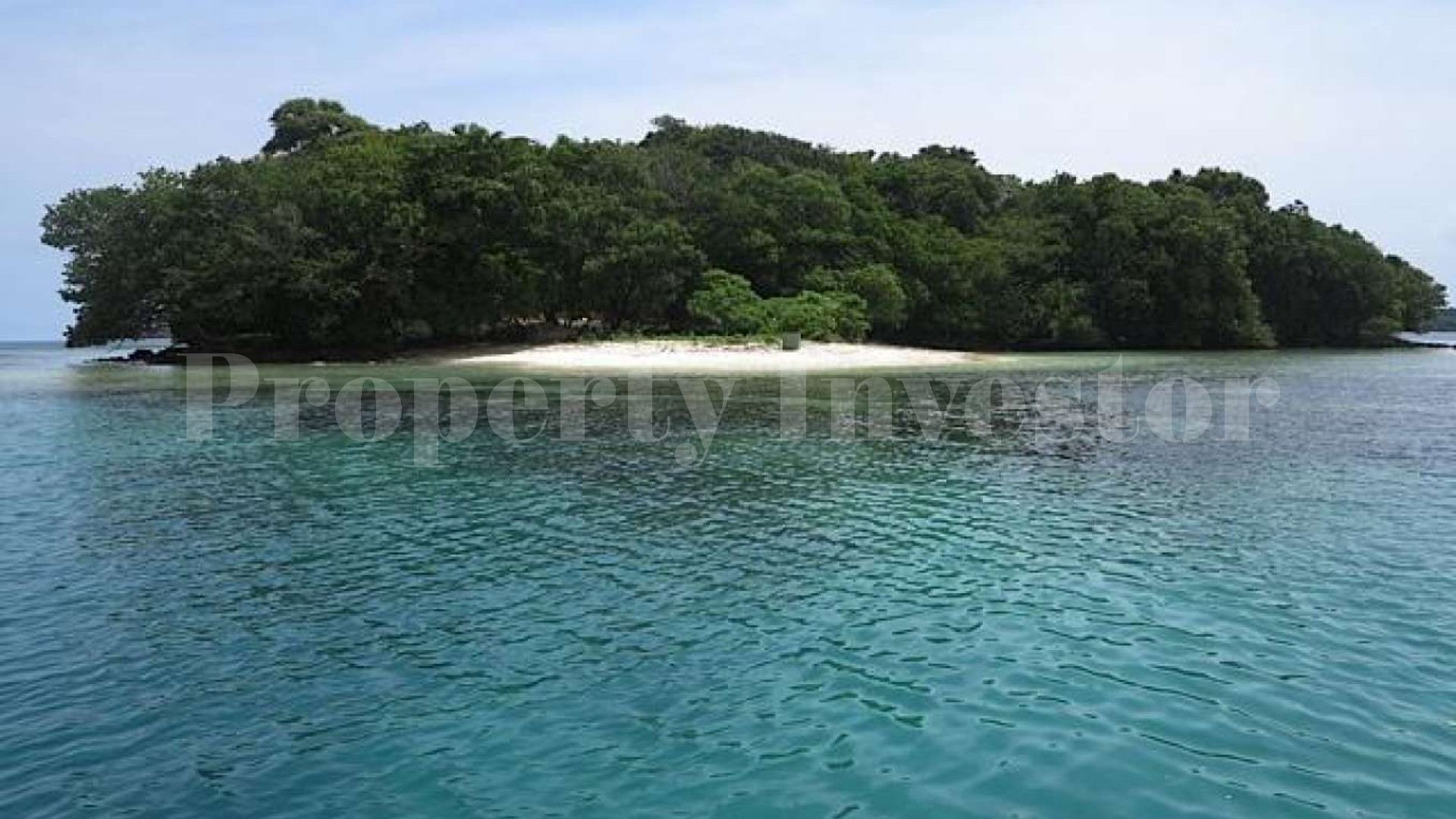 Продается уютный частный остров 1,72 га со скрытой от глаз резиденцией в Вануату