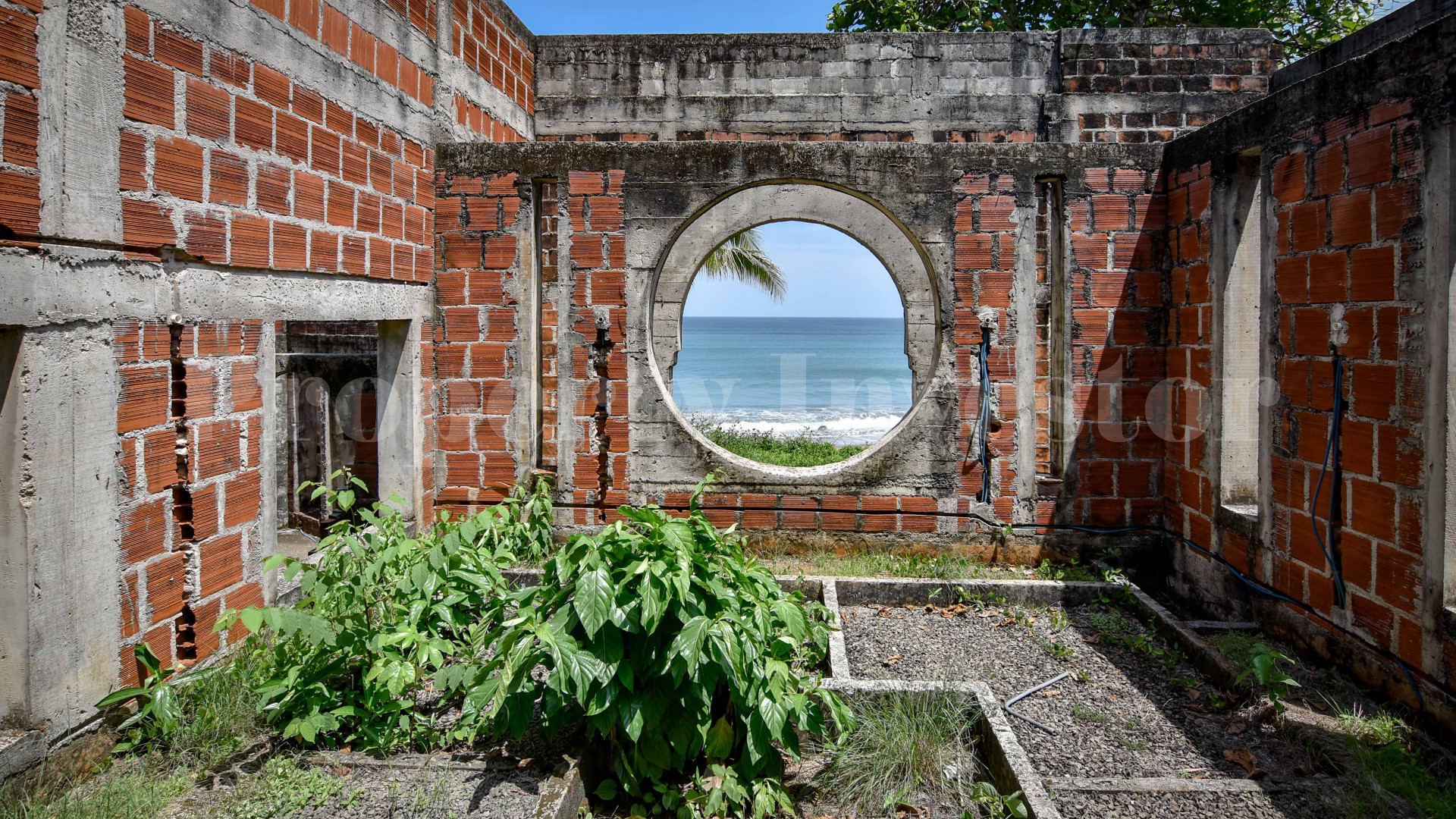 Magnificent 7 Bedroom Unfinished Beachfront Estate for Sale in Pedasi, Panama