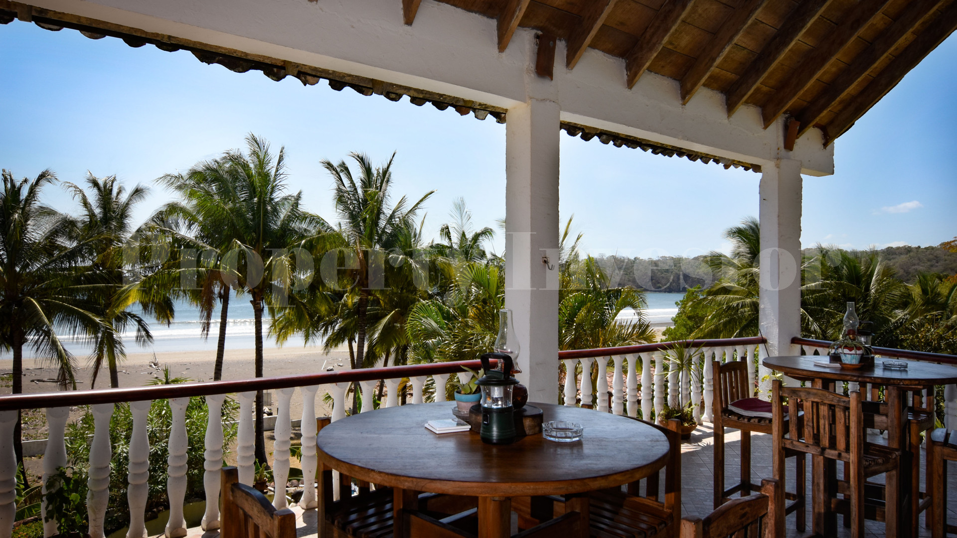 Unique 6 Bedroom Beachfront Home on Playa Venao for Sale in Pedasi, Panama