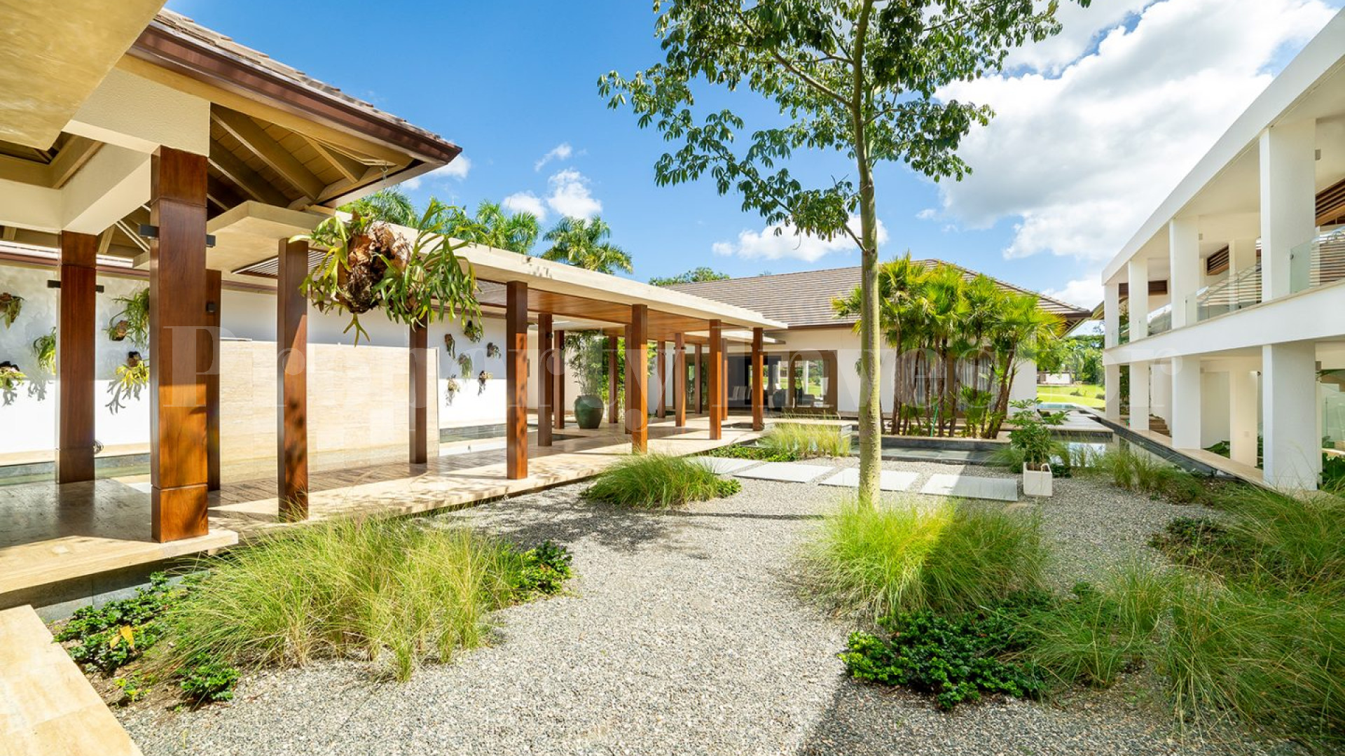 Exquisite 5 Bedroom Villa with Stunning Golf & Ocean Views for Sale in La Romana, Dominican Republic