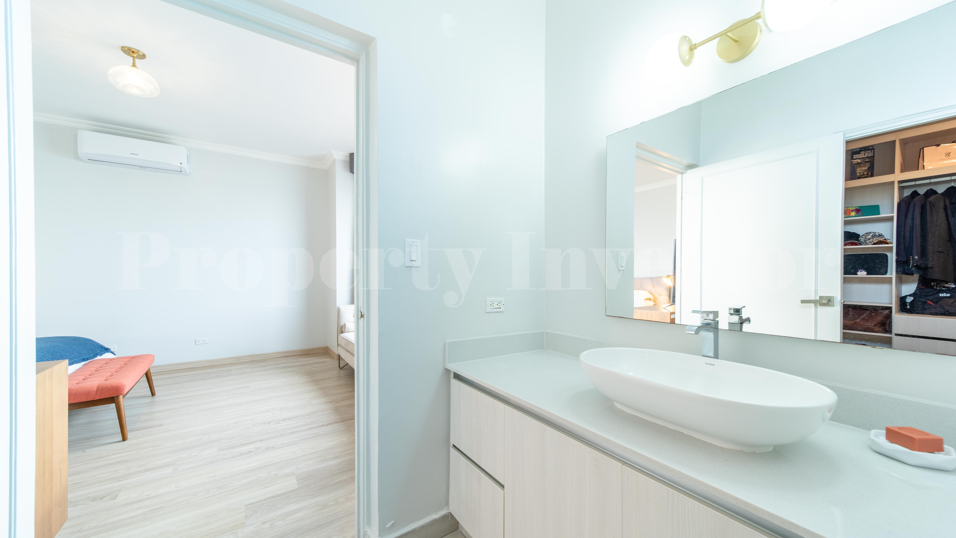 Iconic 5 Bedroom Luxury Condominium with Unparalleled City Views for Sale in Panama City