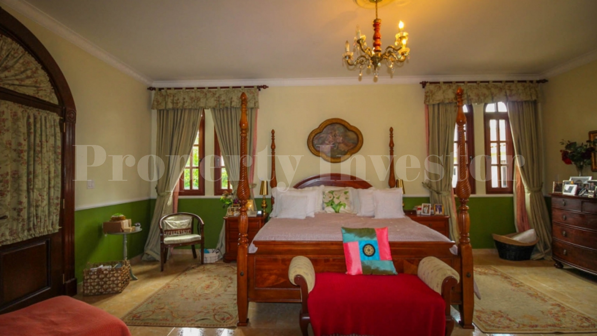 Вилла на 7 спален в традиционном стиле хасиенды в Коста-дель-Эсте, Панама Сити