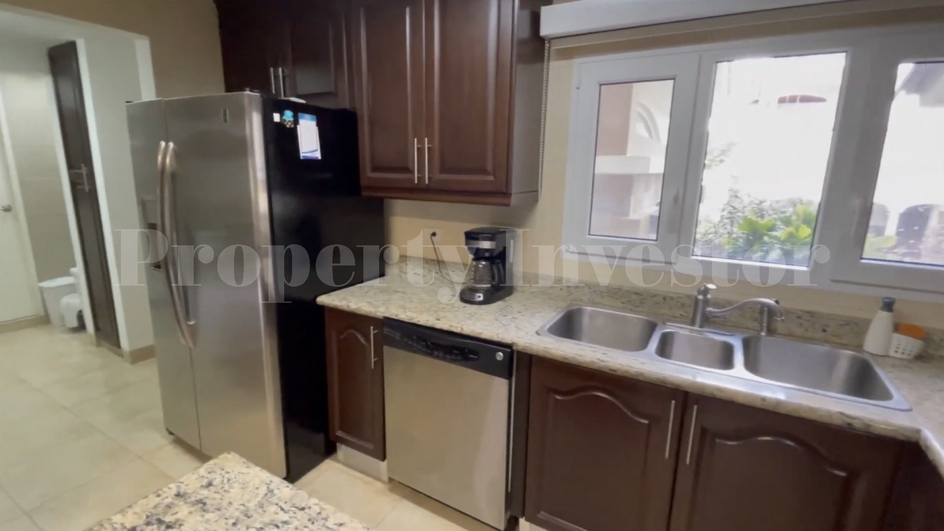 Outstanding 4 Bedroom Luxury Golf Club Residence for Sale in Cocoli, Panama City