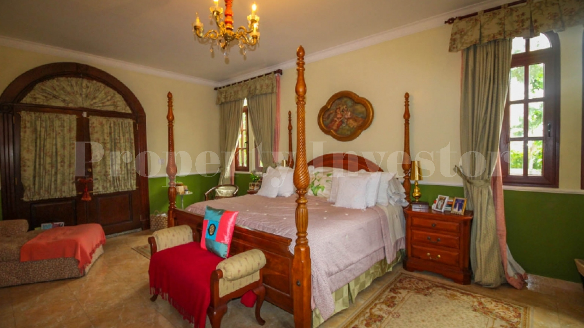 Вилла на 7 спален в традиционном стиле хасиенды в Коста-дель-Эсте, Панама Сити