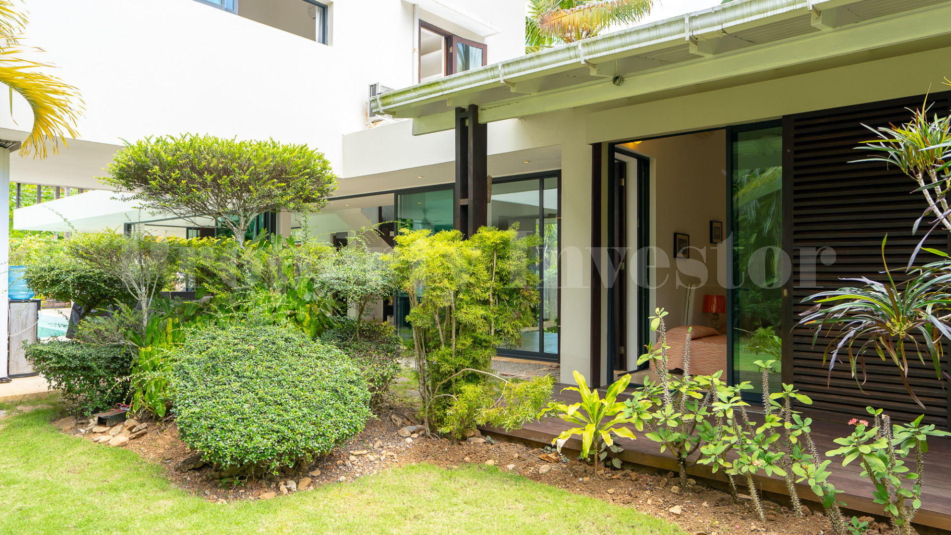 Modern 4 Bedroom Pool Villa for Sale in Playa Bonita, Dominican Republic