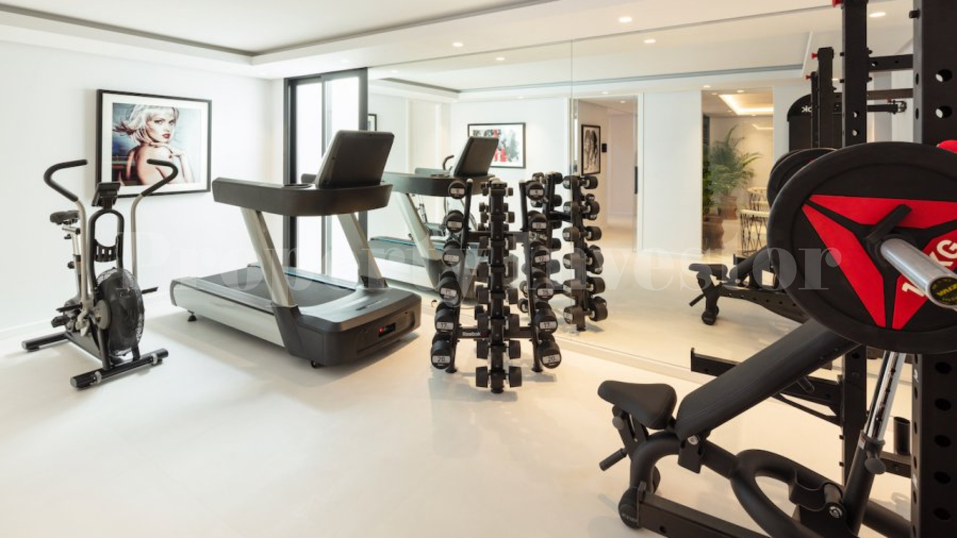 Красивая дизайнерская вилла с 5 спальнями в Нуэва Андалусия