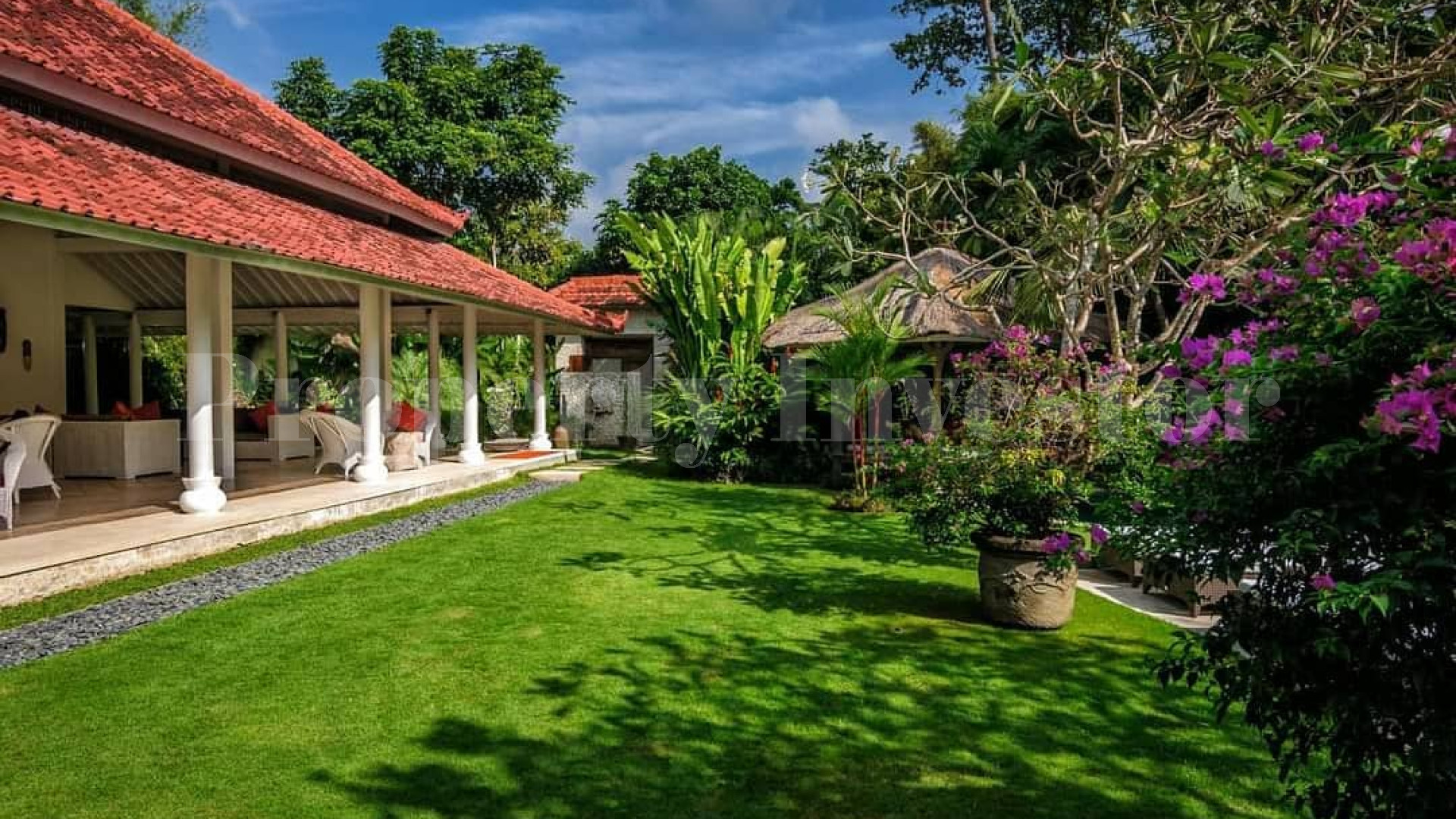 Fashionable 5 Bedroom Luxury Colonial Style Villa for Sale in Popular Seminyak, Bali